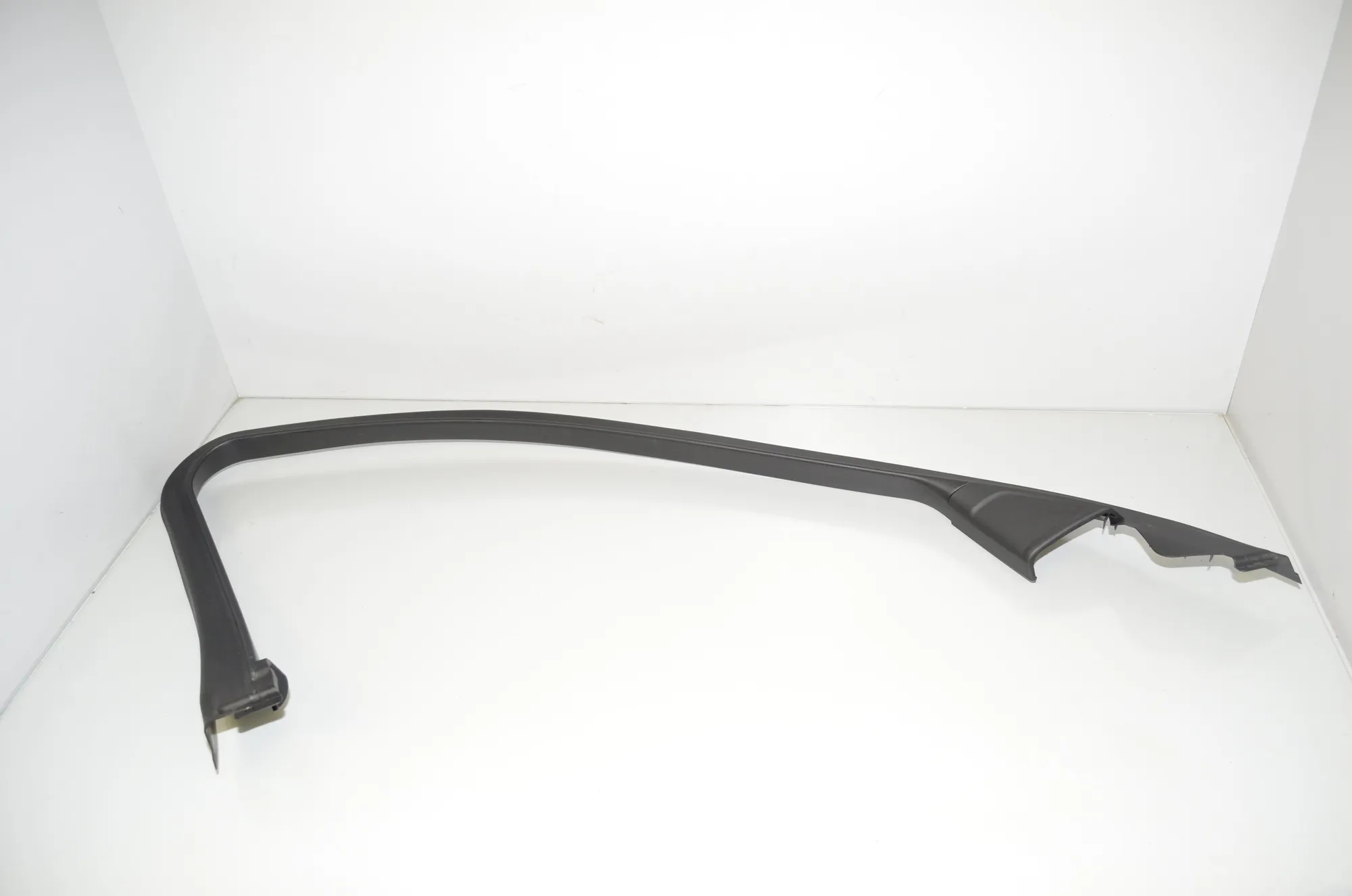 Front Left Door Panel Trim – OEM 7182011 · BMW 5 Touring (F11) 530 d xDrive 2011