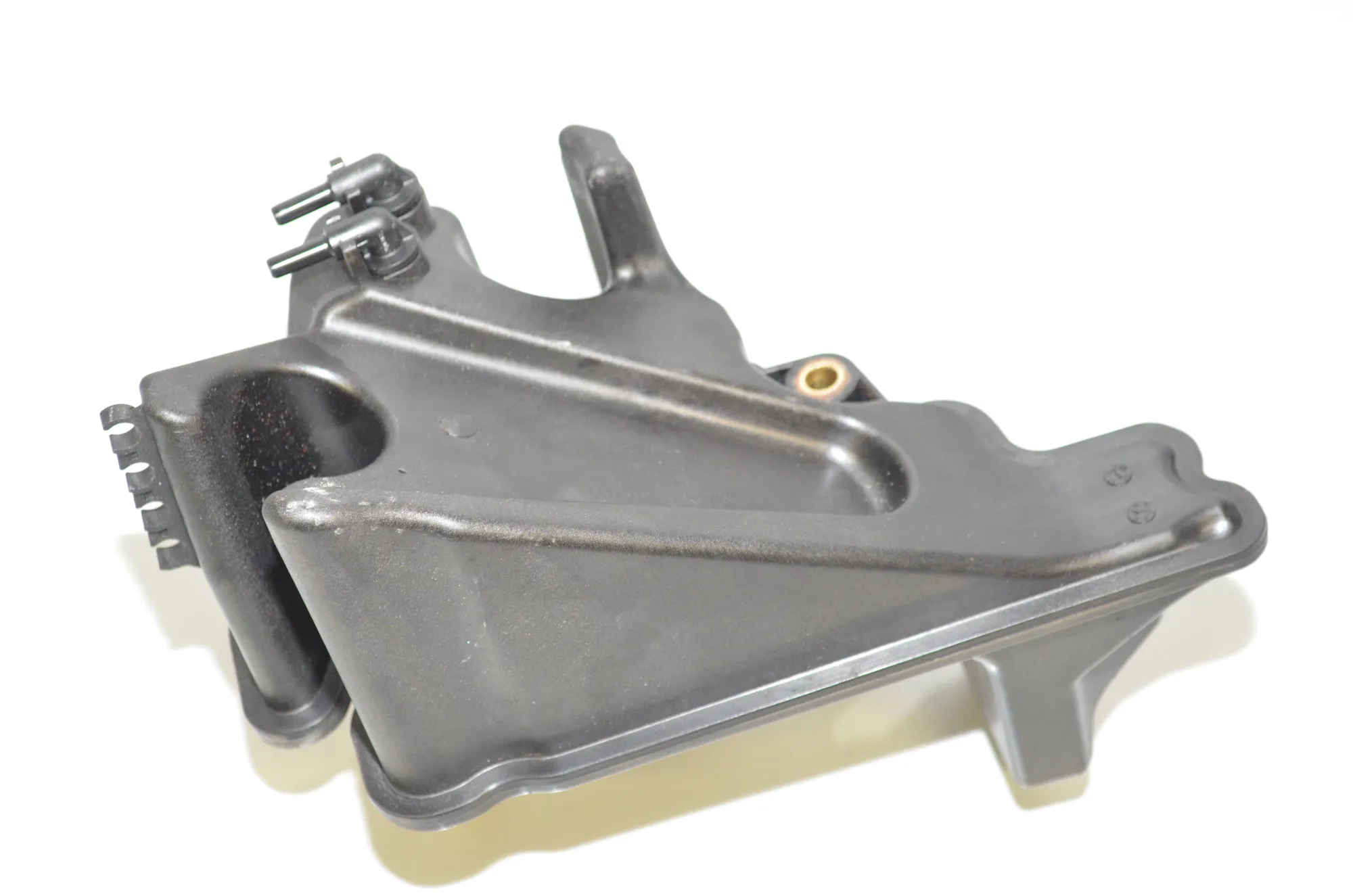 Vacuum Tank – OEM 8512680 · BMW X6 (E71, E72) M 50 d 2013 – 2