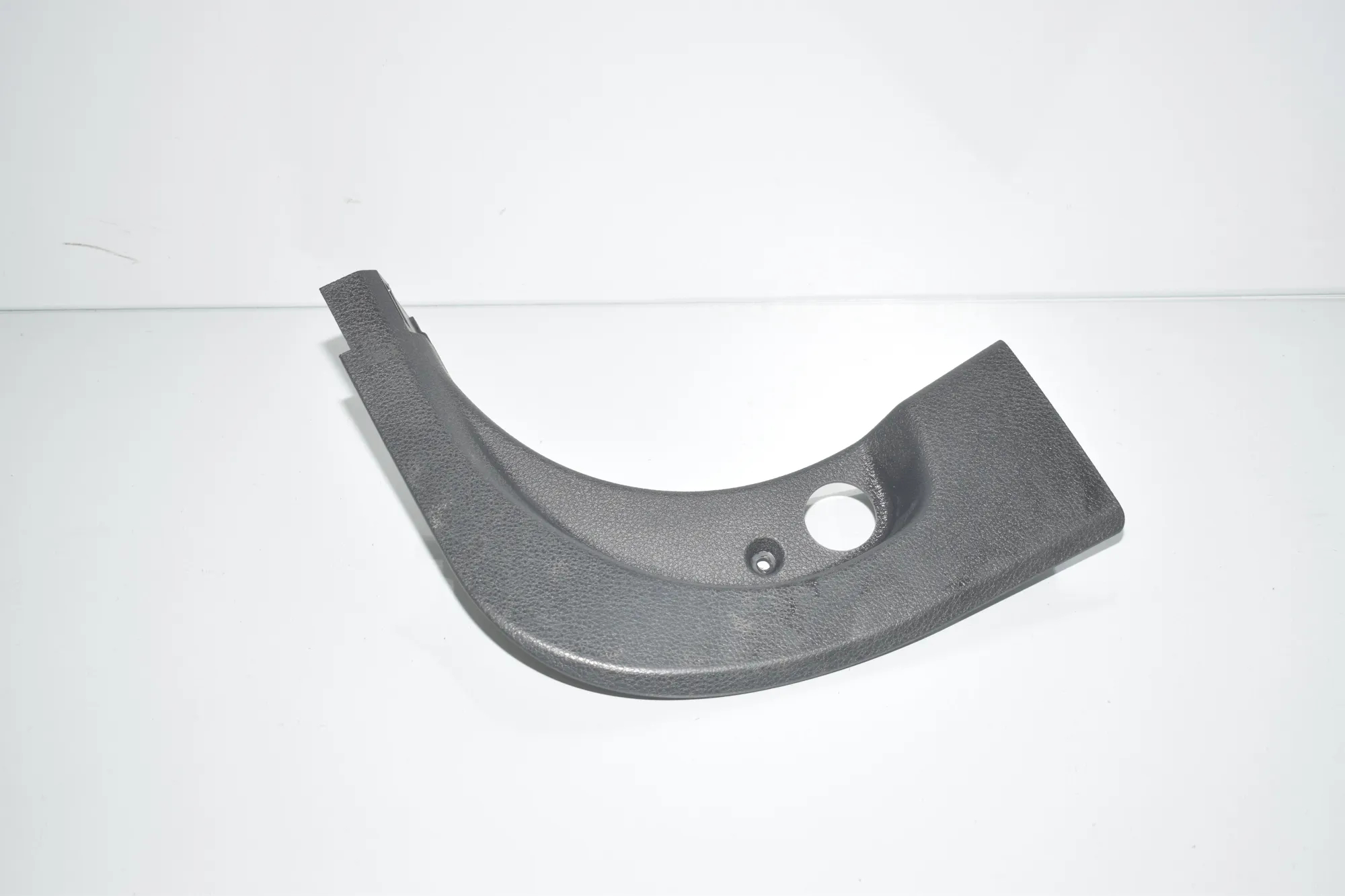 Front Left Interior Step Trim – OEM 9162735 · BMW 5 Touring (F11) 530 d 2015 – 2