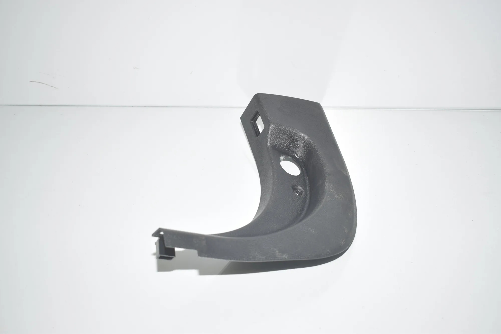 Front Left Interior Step Trim – OEM 9162735 · BMW 5 Touring (F11) 530 d 2015