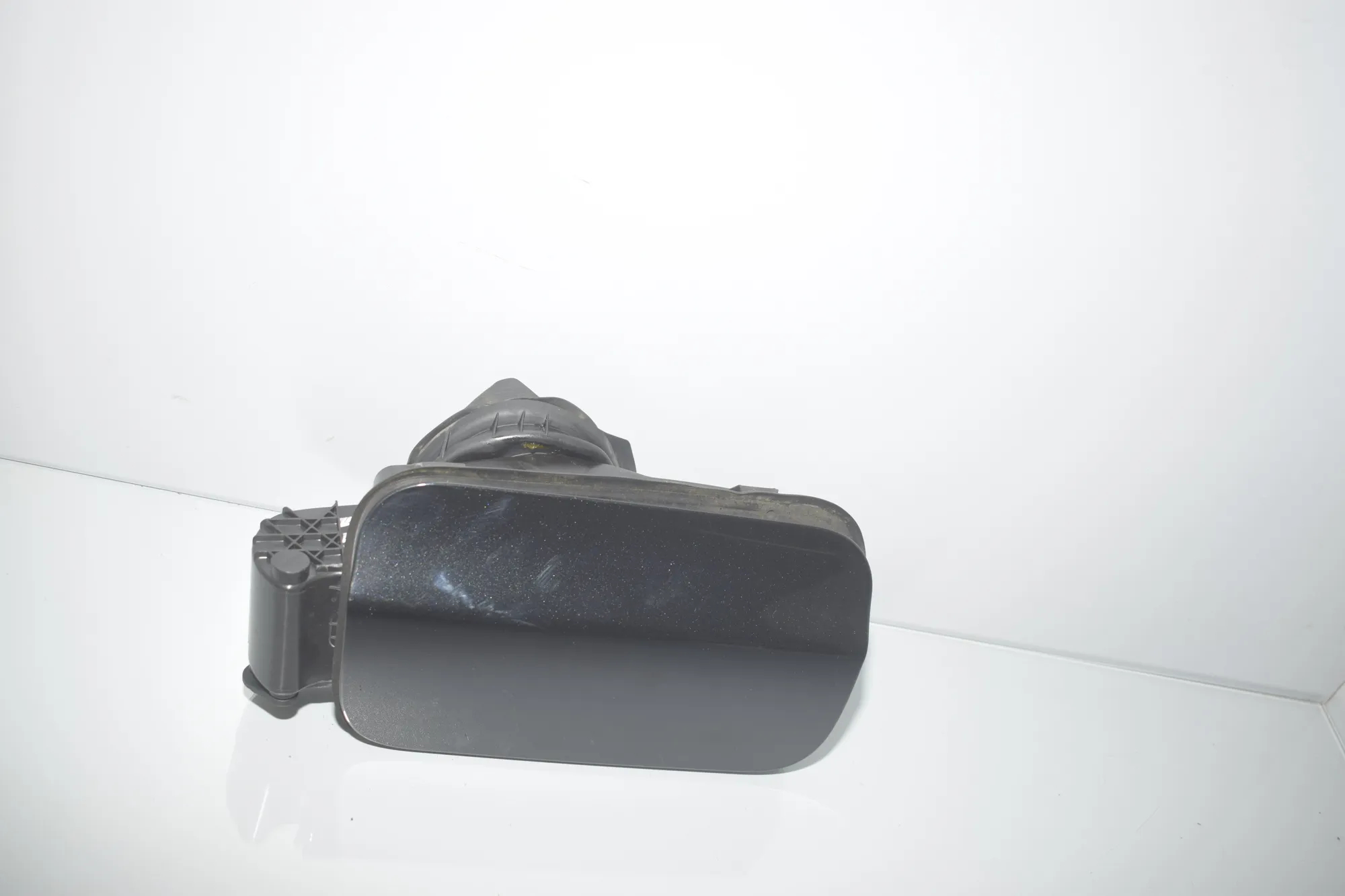 Fuel Tank Flap Cap – OEM 7217767 · BMW 5 Touring (F11) 530 d 2015 – 3