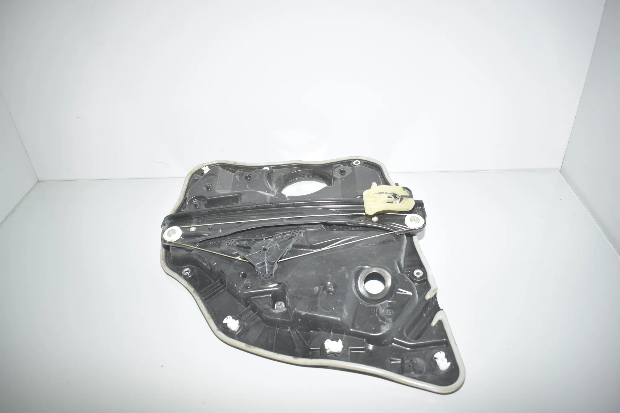 Rear Left Door Window Regulator – OEM 7432235 · BMW 3 (G20, G28) BMW 3 (G20, G28) 3 (G20) 320 d 2020 – 5