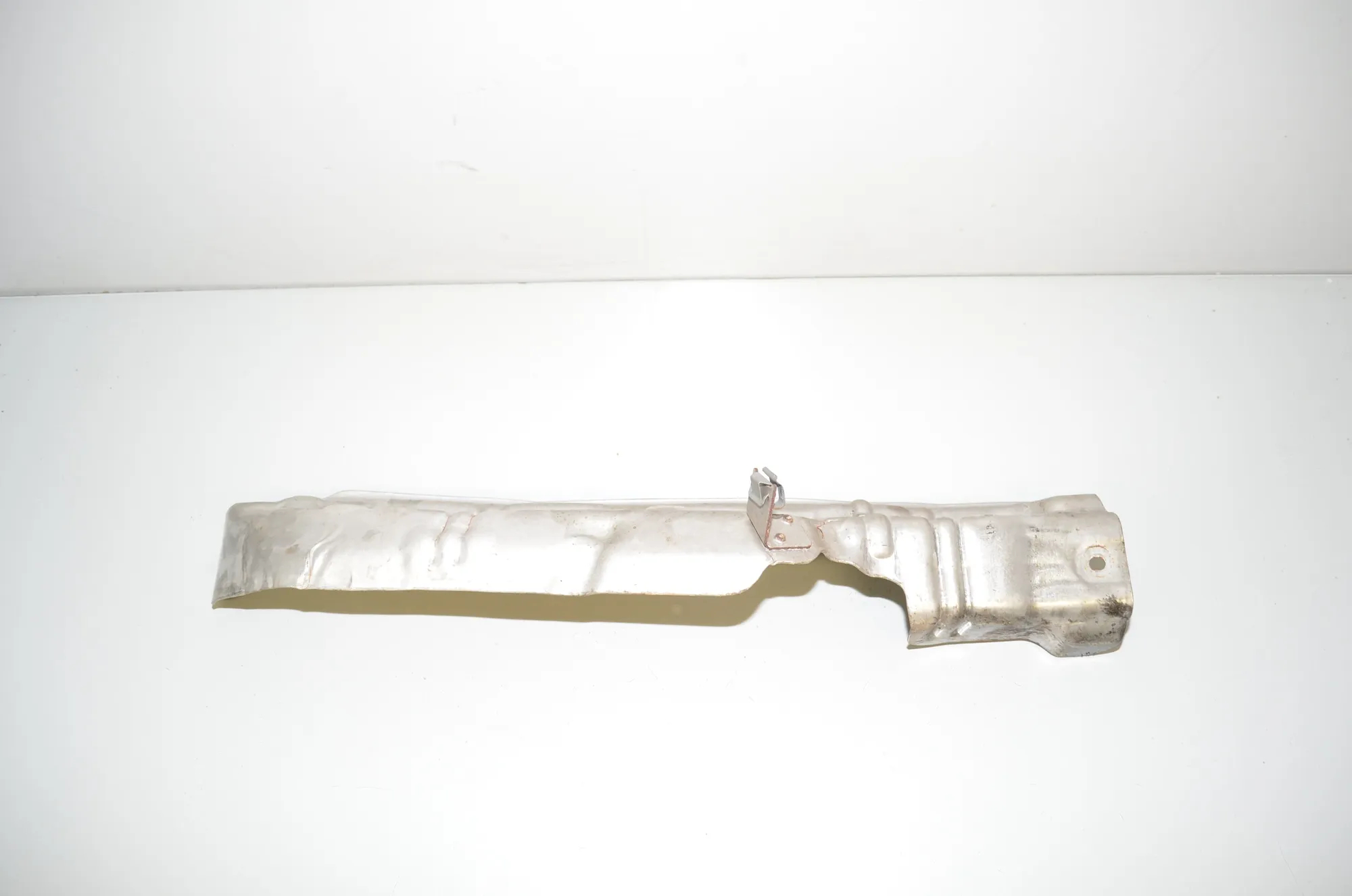 Heat Protection – OEM 8511809 · BMW 5 Touring (F11) 530 d xDrive 2011 – 3