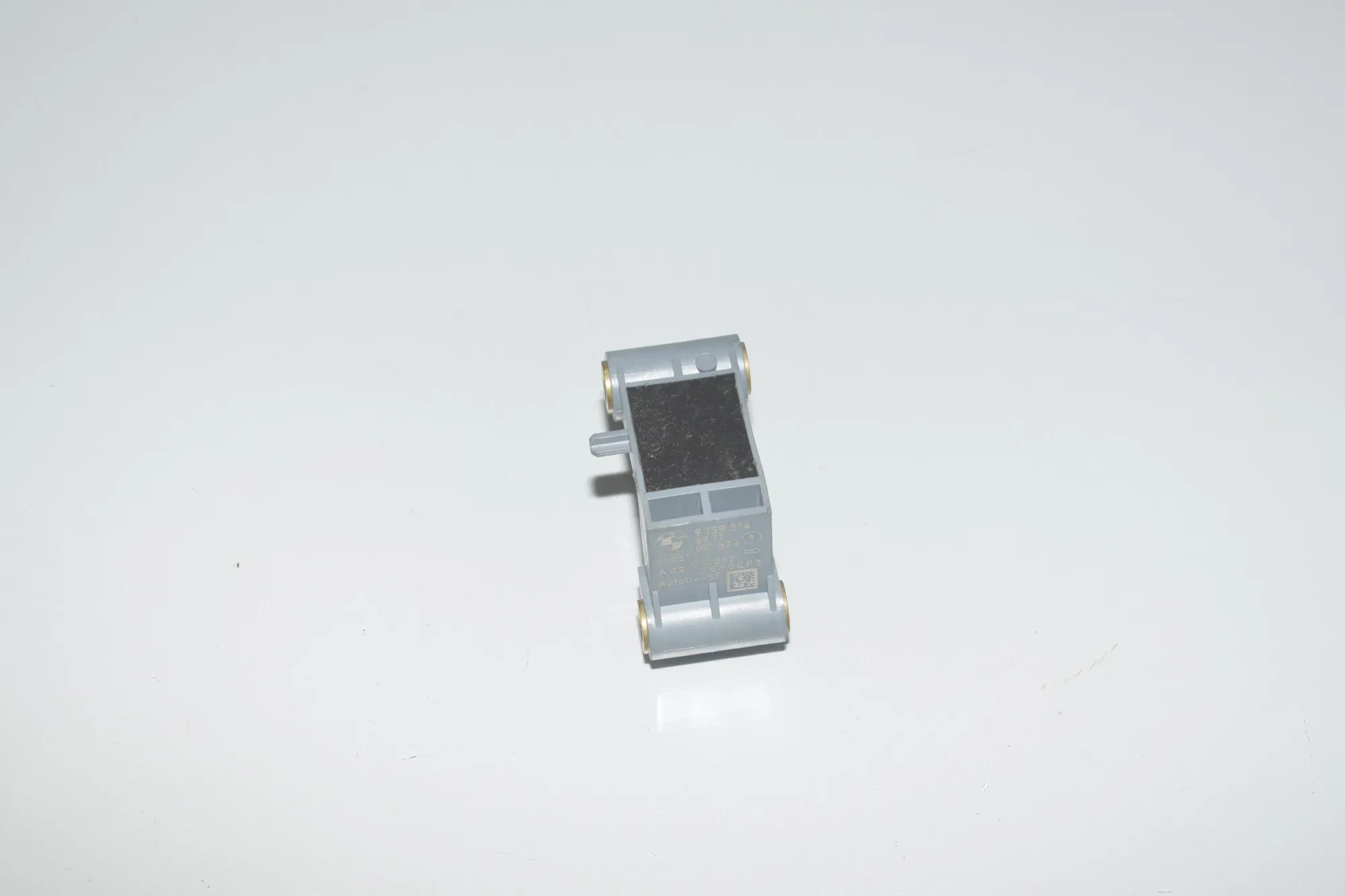 Front Right Impact Sensor – OEM 9159314 · BMW 5 Touring (F11) 530 d xDrive 2011 – 3