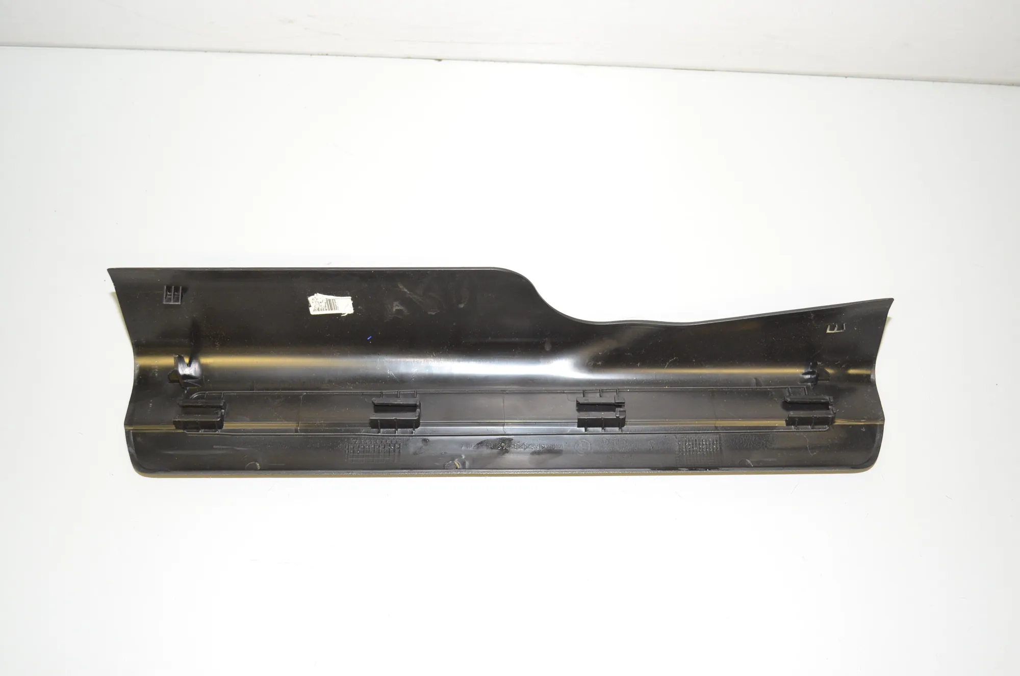 Front Right Interior Step Trim – OEM 7446422 · BMW 3 Touring (G21) (2019 - -) 330 e Plug-in-Hybrid 2021 – 2