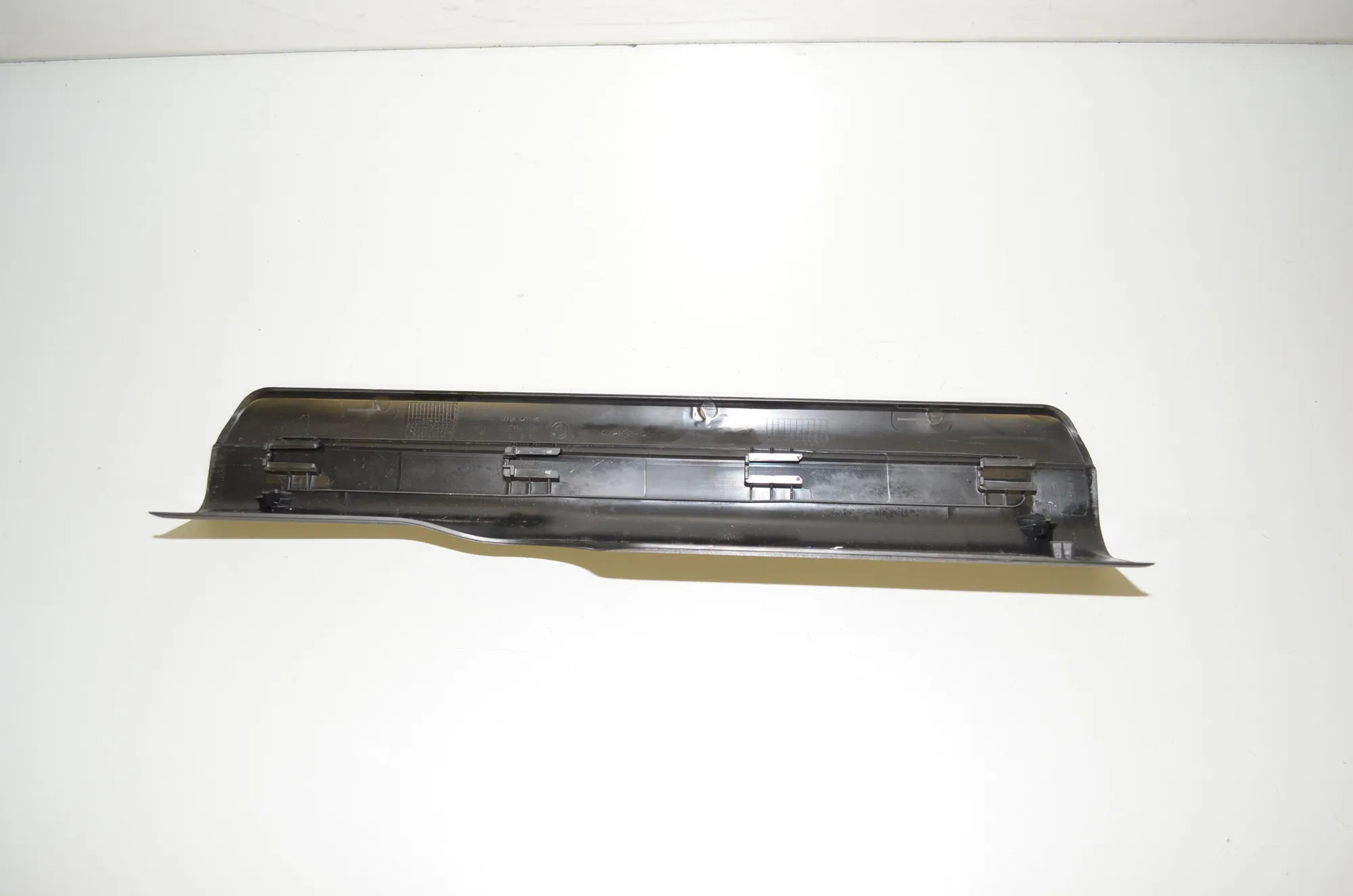 Front Right Interior Step Trim – OEM 7446422 · BMW 3 Touring (G21) (2019 - -) 330 e Plug-in-Hybrid 2021 – 3