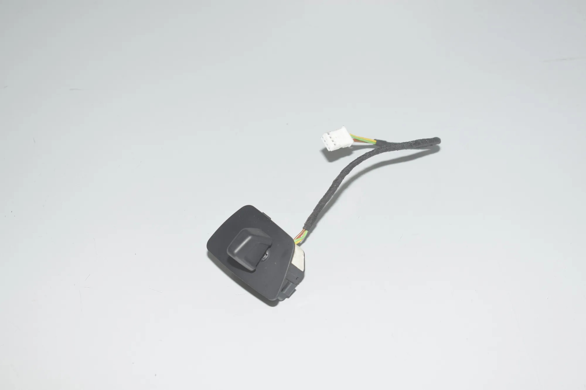 Steering Wheel Position Control Knob – OEM 9188877 · BMW 5 Touring (F11) 530 d xDrive 2011 – 5