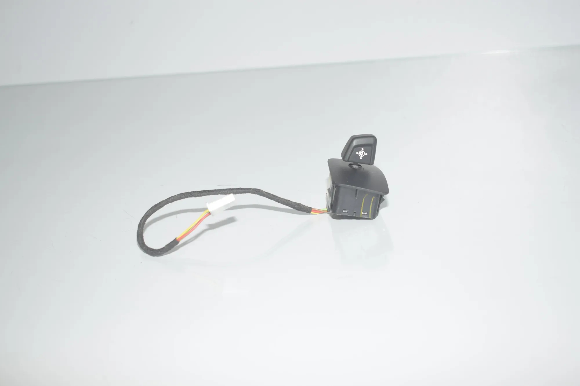 Steering Wheel Position Control Knob – OEM 9188877 · BMW 5 Touring (F11) 530 d xDrive 2011 – 2