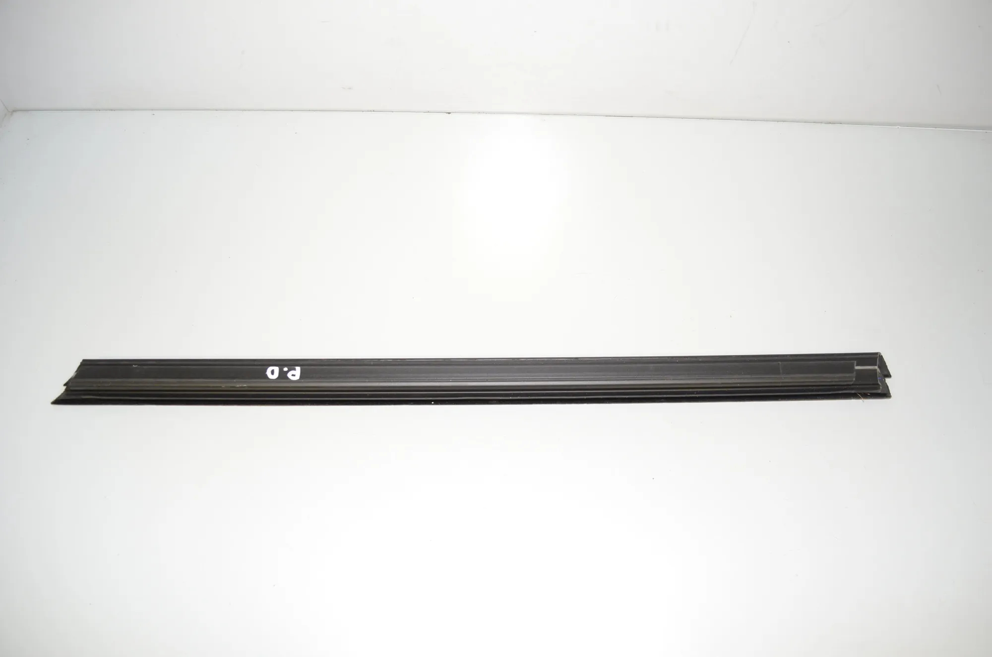 Front Right Door Window Molding – OEM 7407420 · BMW 3 Touring (G21) (2019 - -) 330 e Plug-in-Hybrid 2021 – 3