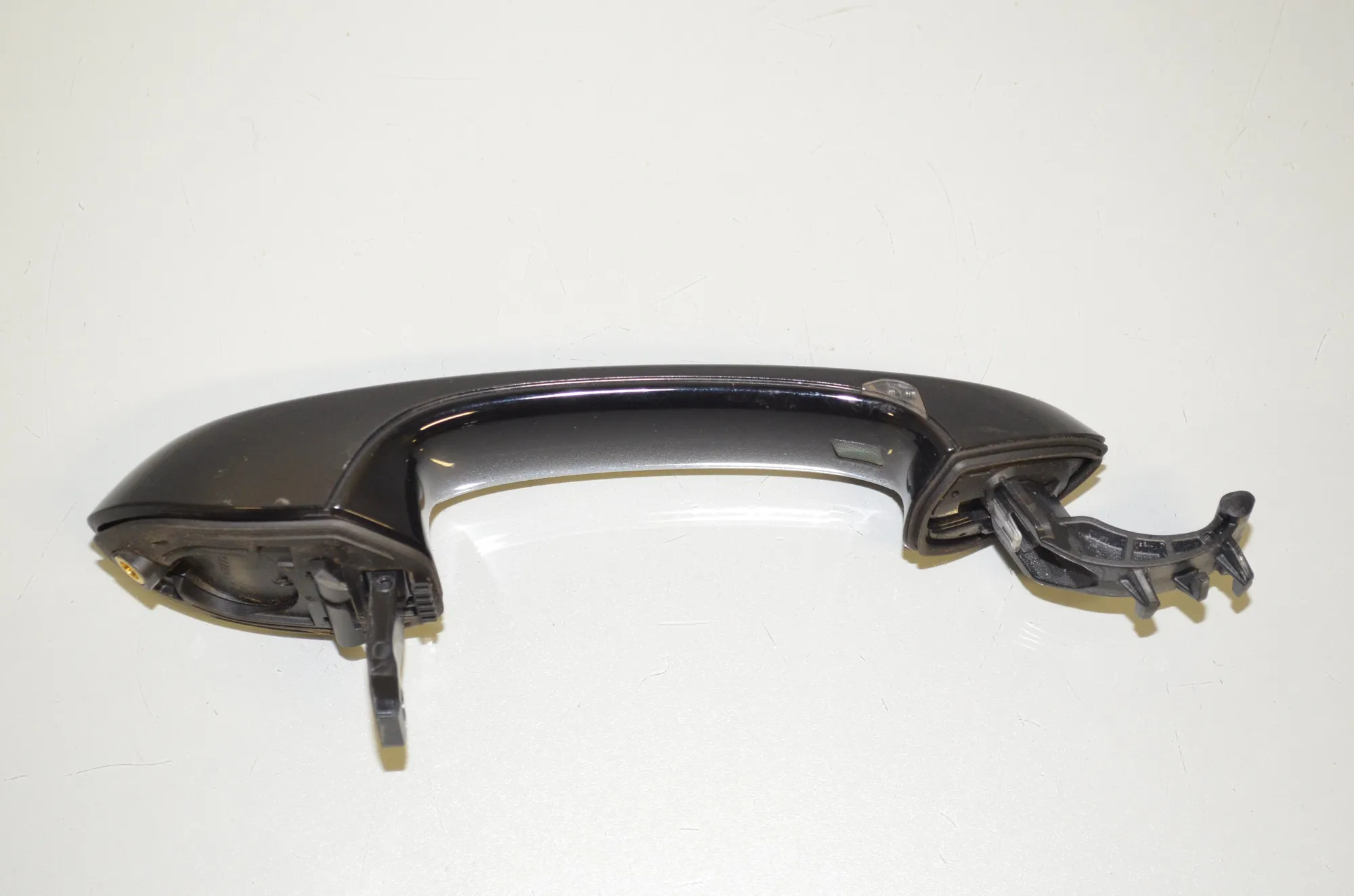 Front Right Door Exterior Handle – OEM 7470530 · BMW 3 Touring (G21) (2019 - -) 330 e Plug-in-Hybrid 2021 – 2