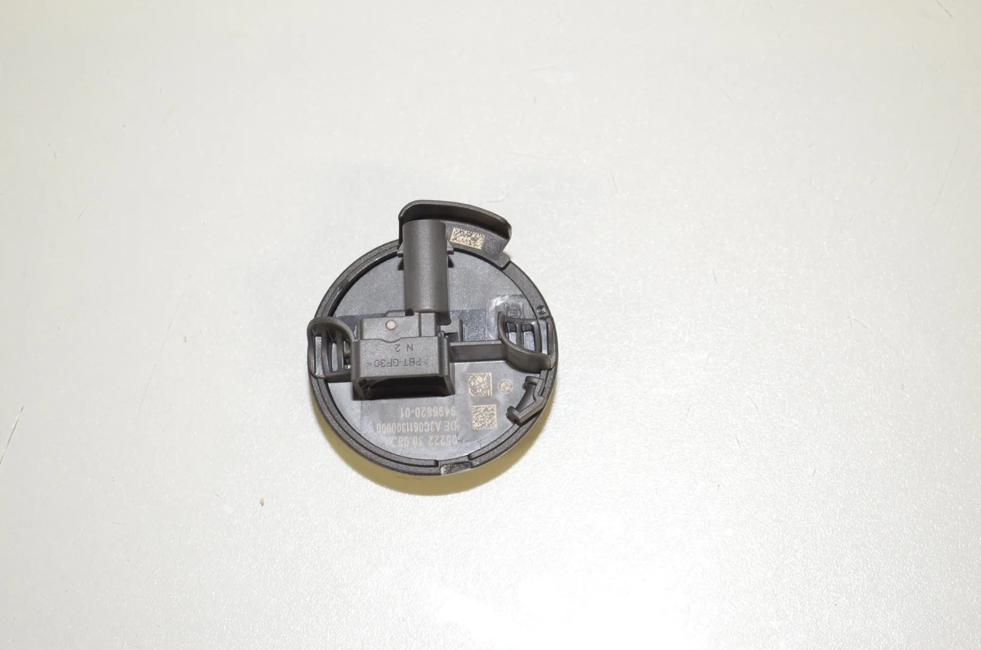 Front Right Impact Sensor – OEM 9496820 · BMW 3 Touring (G21) (2019 - -) 330 e Plug-in-Hybrid 2021