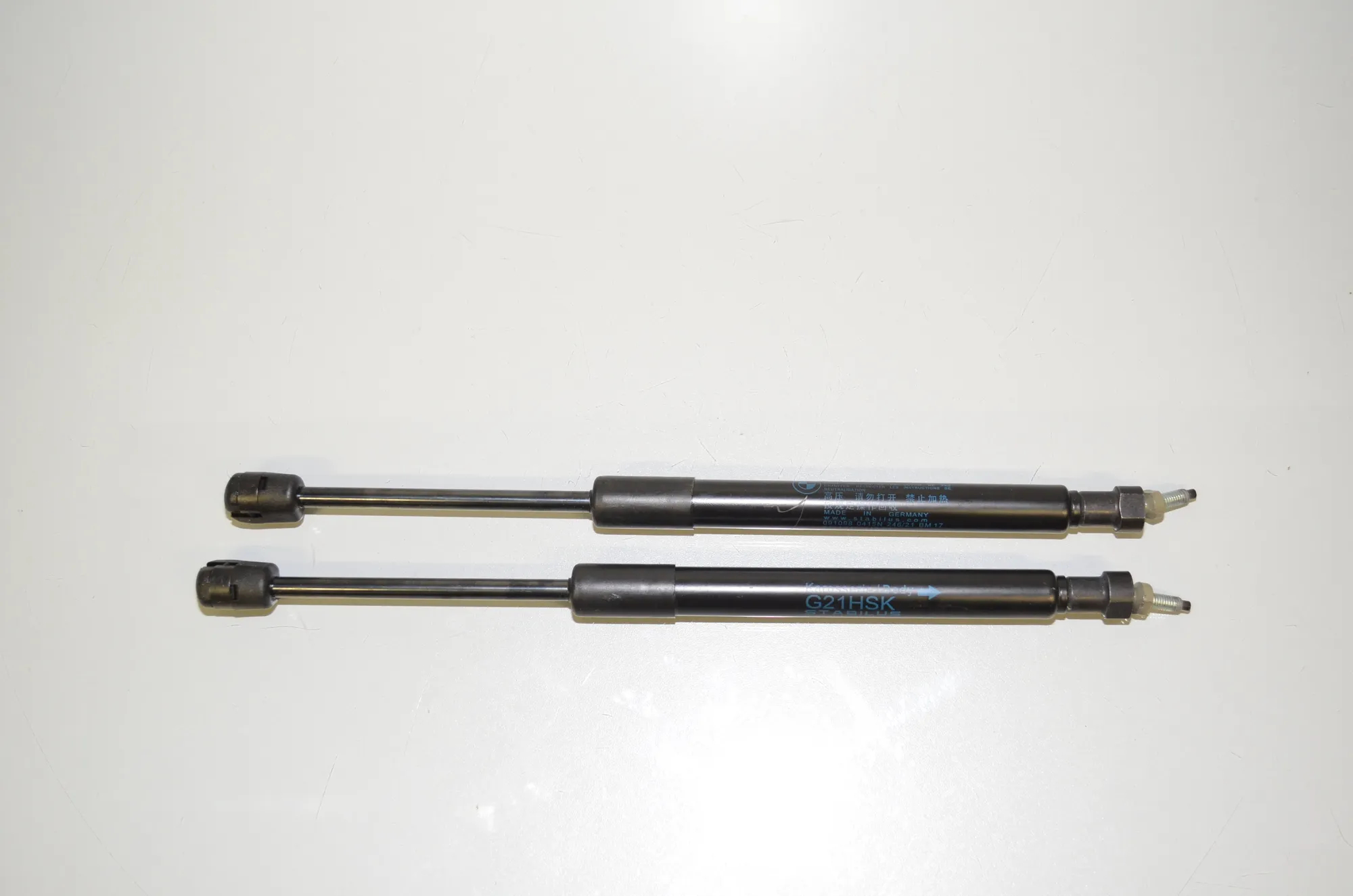 Left Side Tailgate Gas Strut – OEM 7453412 · BMW 3 Touring (G21) (2019 - -) 330 e Plug-in-Hybrid 2021 – 2