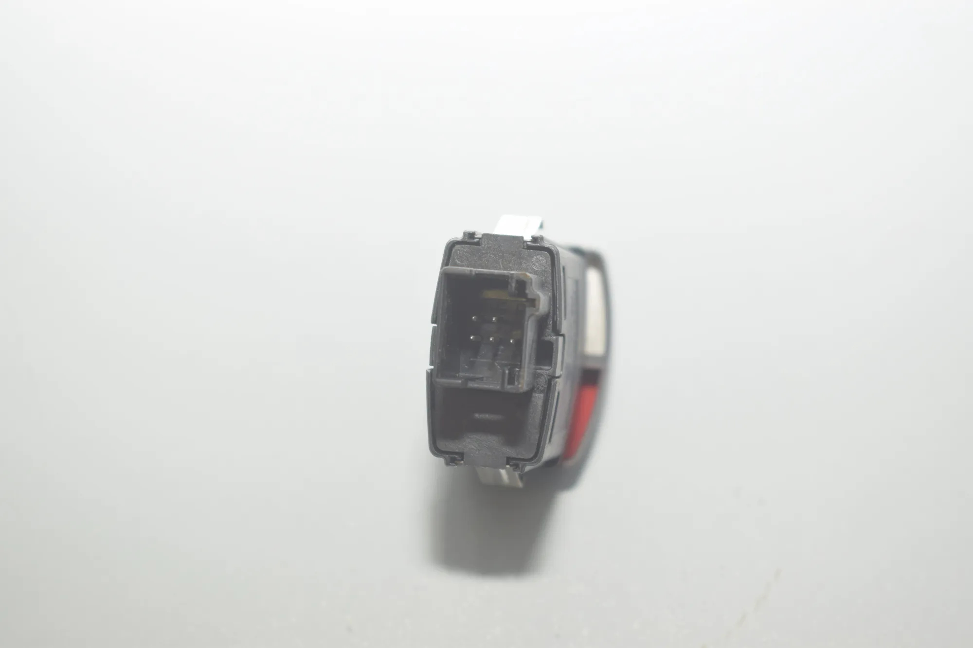 Hazard Button – OEM 9161896 · BMW 5 Touring (F11) 530 d xDrive 2011 – 4