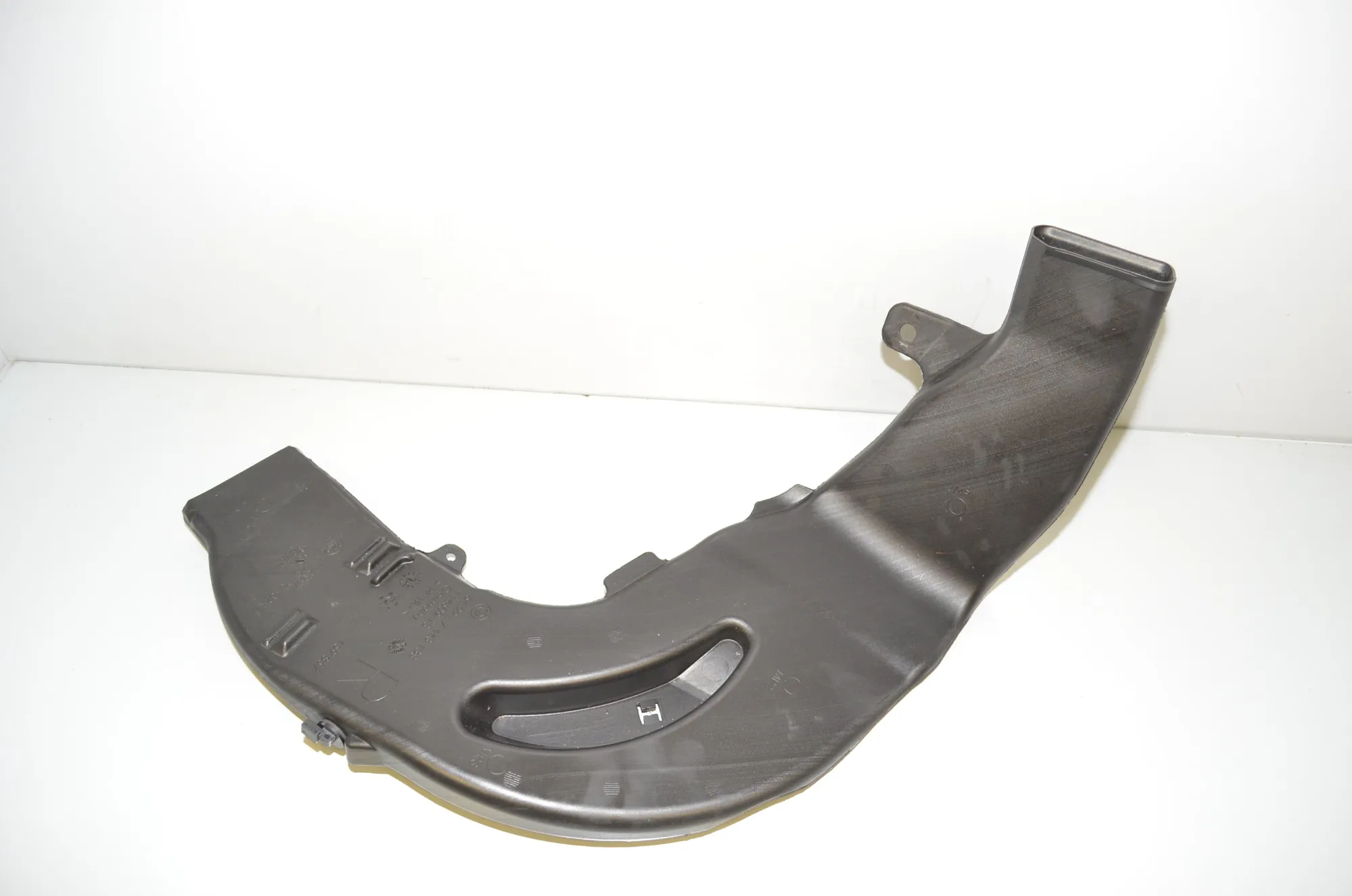 Interior Air Duct Channel – OEM 7443138 · BMW 3 Touring (G21) (2019 - -) 330 e Plug-in-Hybrid 2021 – 2