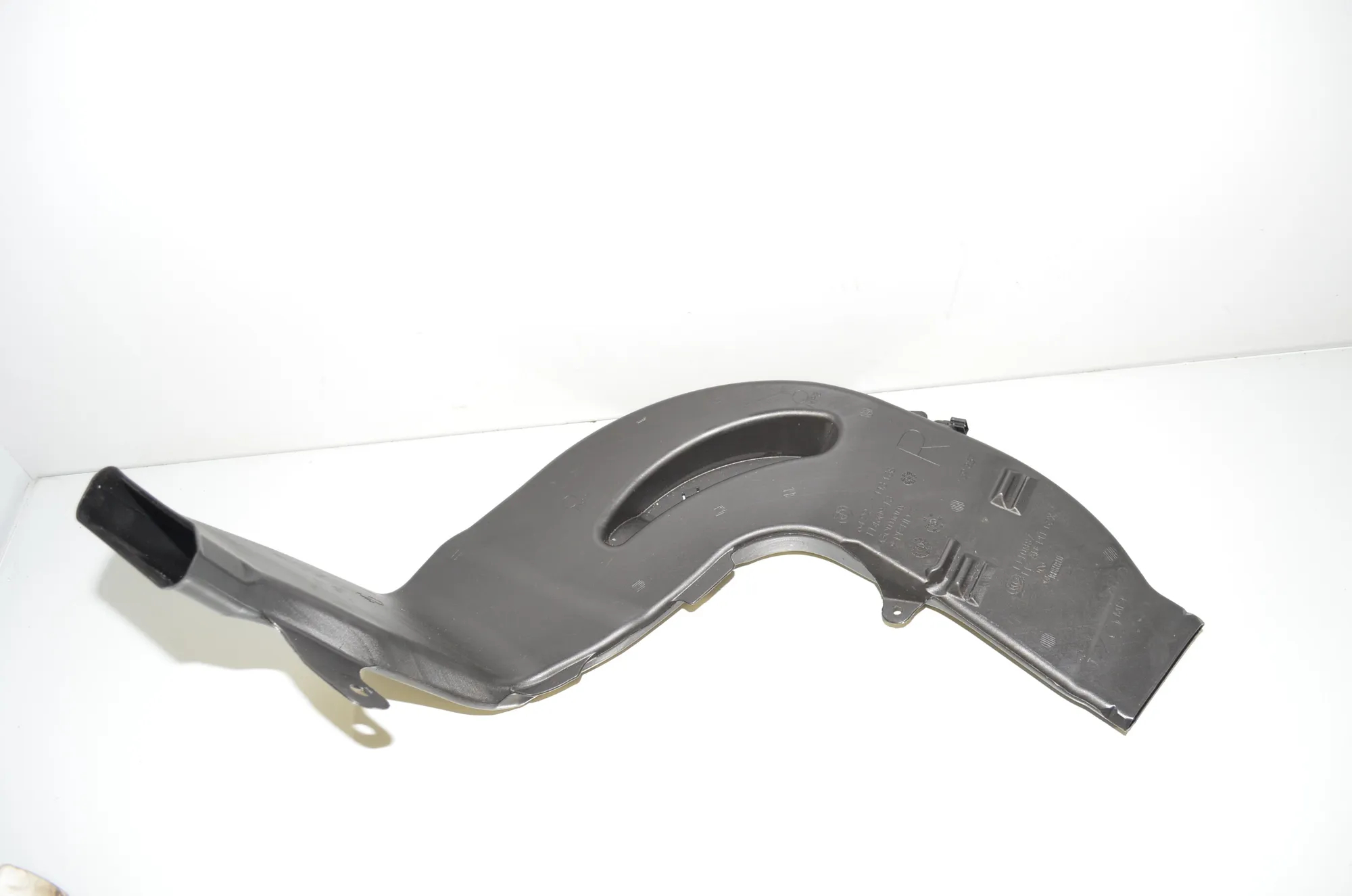 Interior Air Duct Channel – OEM 7443138 · BMW 3 Touring (G21) (2019 - -) 330 e Plug-in-Hybrid 2021