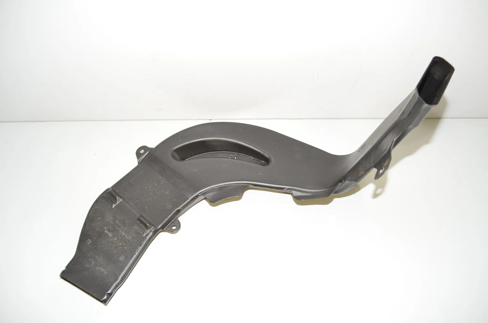 Interior Air Duct Channel – OEM 7443137 · BMW 3 Touring (G21) (2019 - -) 330 e Plug-in-Hybrid 2021