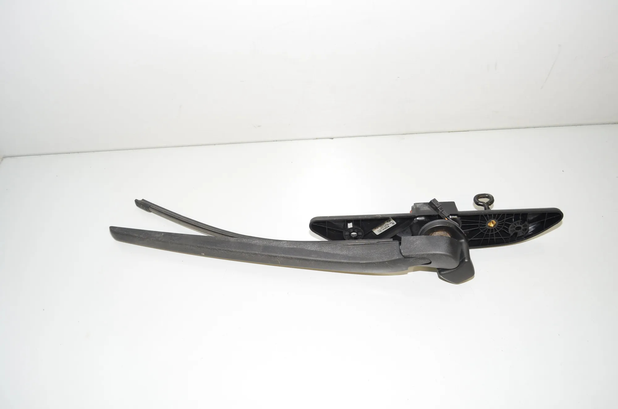 Rear Window Wiper – OEM 7355820 · BMW 5 Touring (F11) 530 d 2015