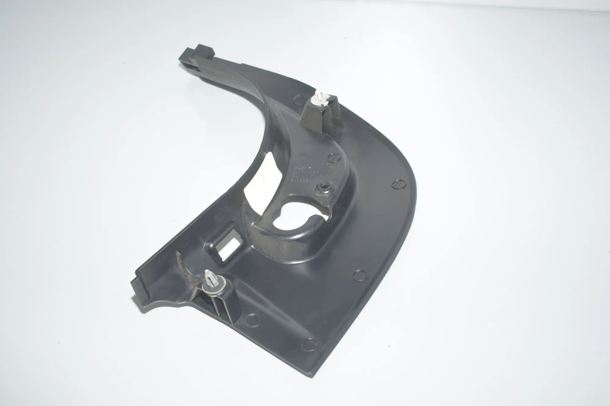 Front Left Interior Step Trim – OEM 7328013 · BMW 6 Gran Coupe (F06) 650 i xDrive 2013 – 4