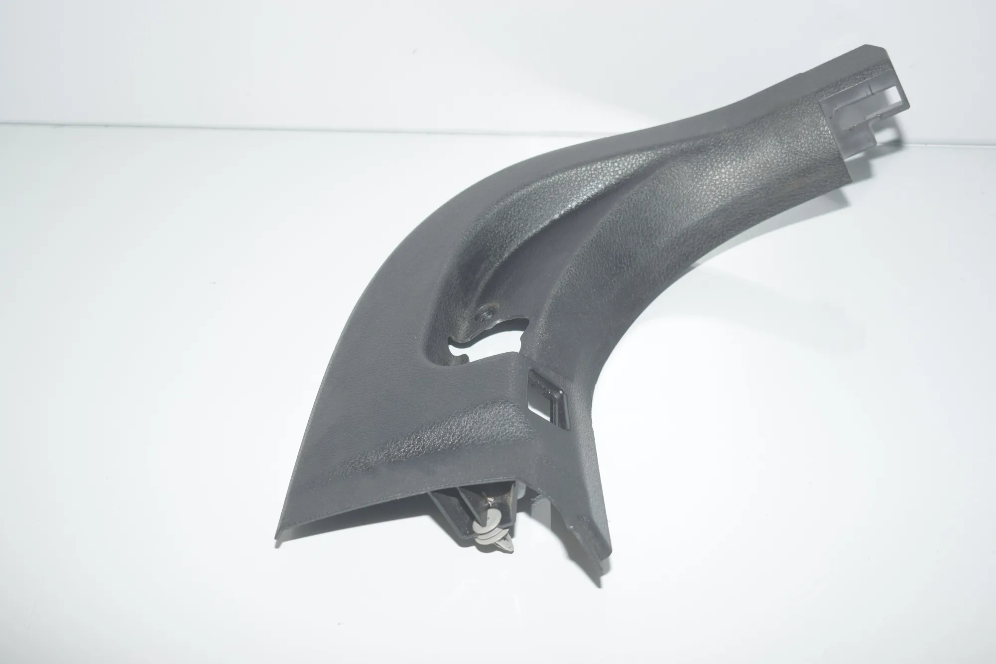 Front Left Interior Step Trim – OEM 7328013 · BMW 6 Gran Coupe (F06) 650 i xDrive 2013