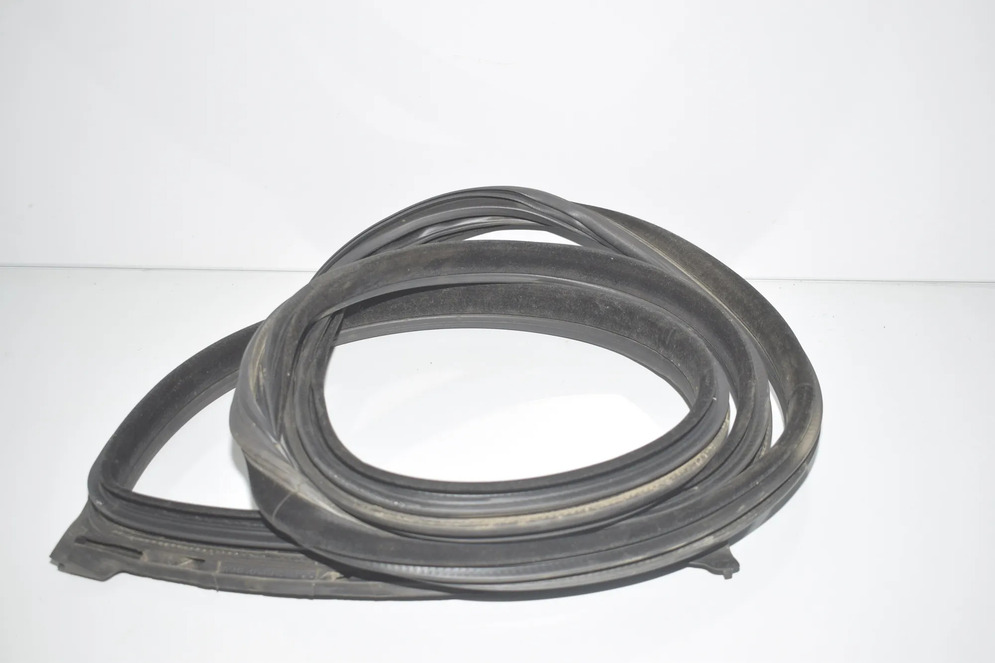 Rear Right Door Seal Rubber – OEM 7275316 · BMW 6 Gran Coupe (F06) 650 i xDrive 2013 – 2