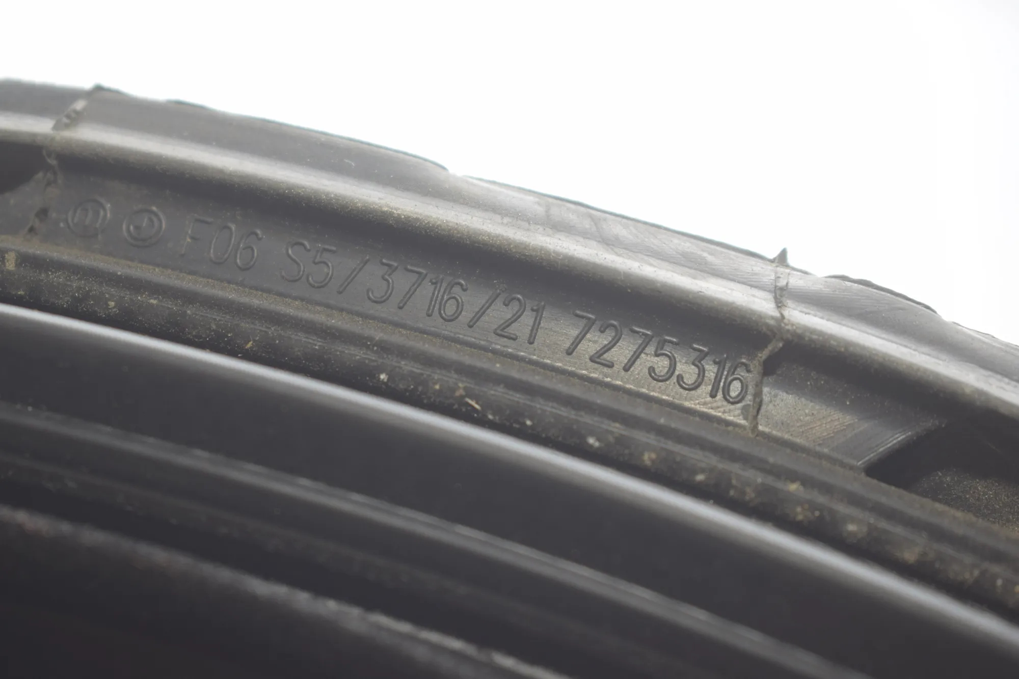 Rear Right Door Seal Rubber – OEM 7275316 · BMW 6 Gran Coupe (F06) 650 i xDrive 2013 – 5