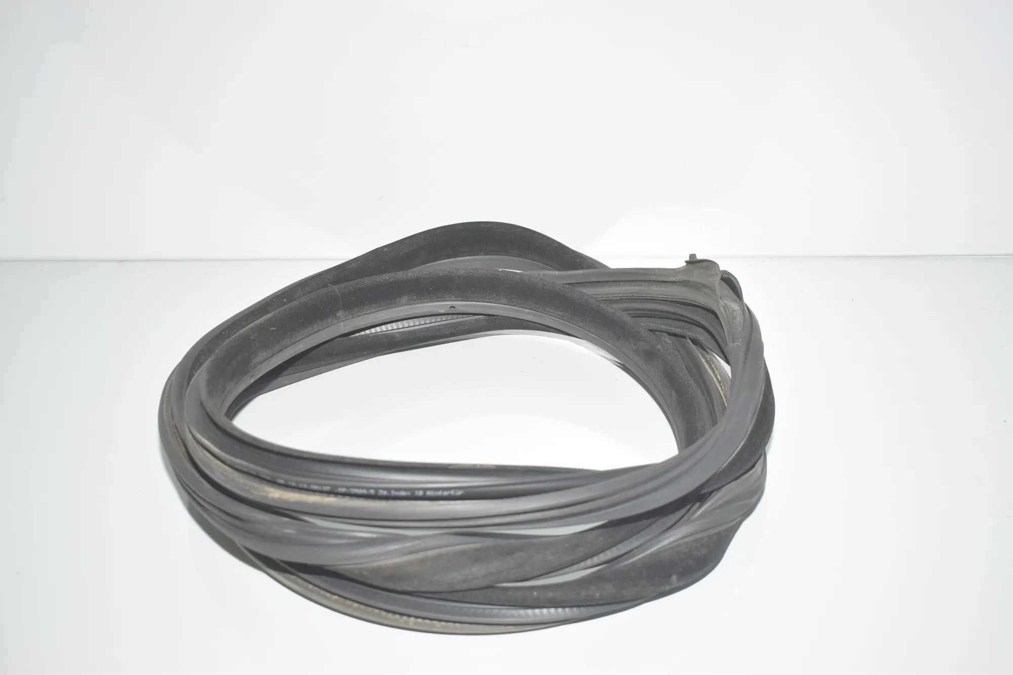 Rear Left Door Seal Rubber – OEM 7275315 · BMW 6 Gran Coupe (F06) 650 i xDrive 2013 – 3