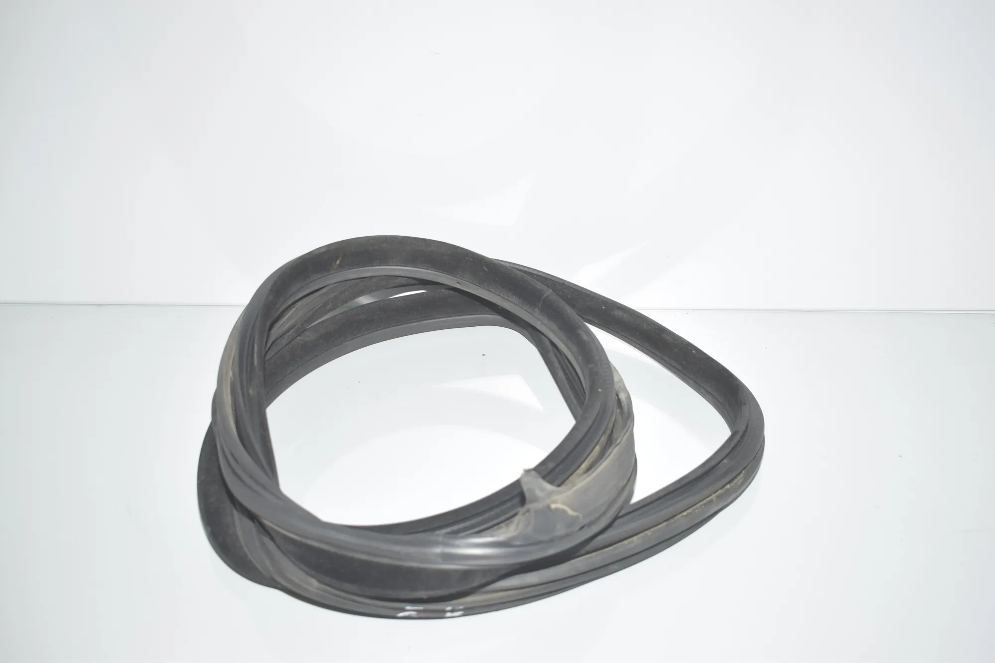 Rear Left Door Seal Rubber – OEM 7275315 · BMW 6 Gran Coupe (F06) 650 i xDrive 2013 – 2