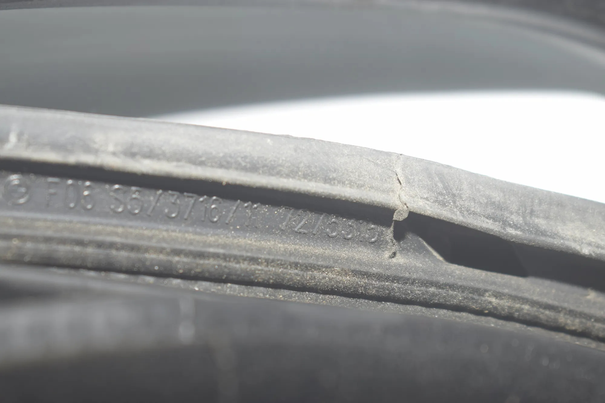 Rear Left Door Seal Rubber – OEM 7275315 · BMW 6 Gran Coupe (F06) 650 i xDrive 2013 – 5