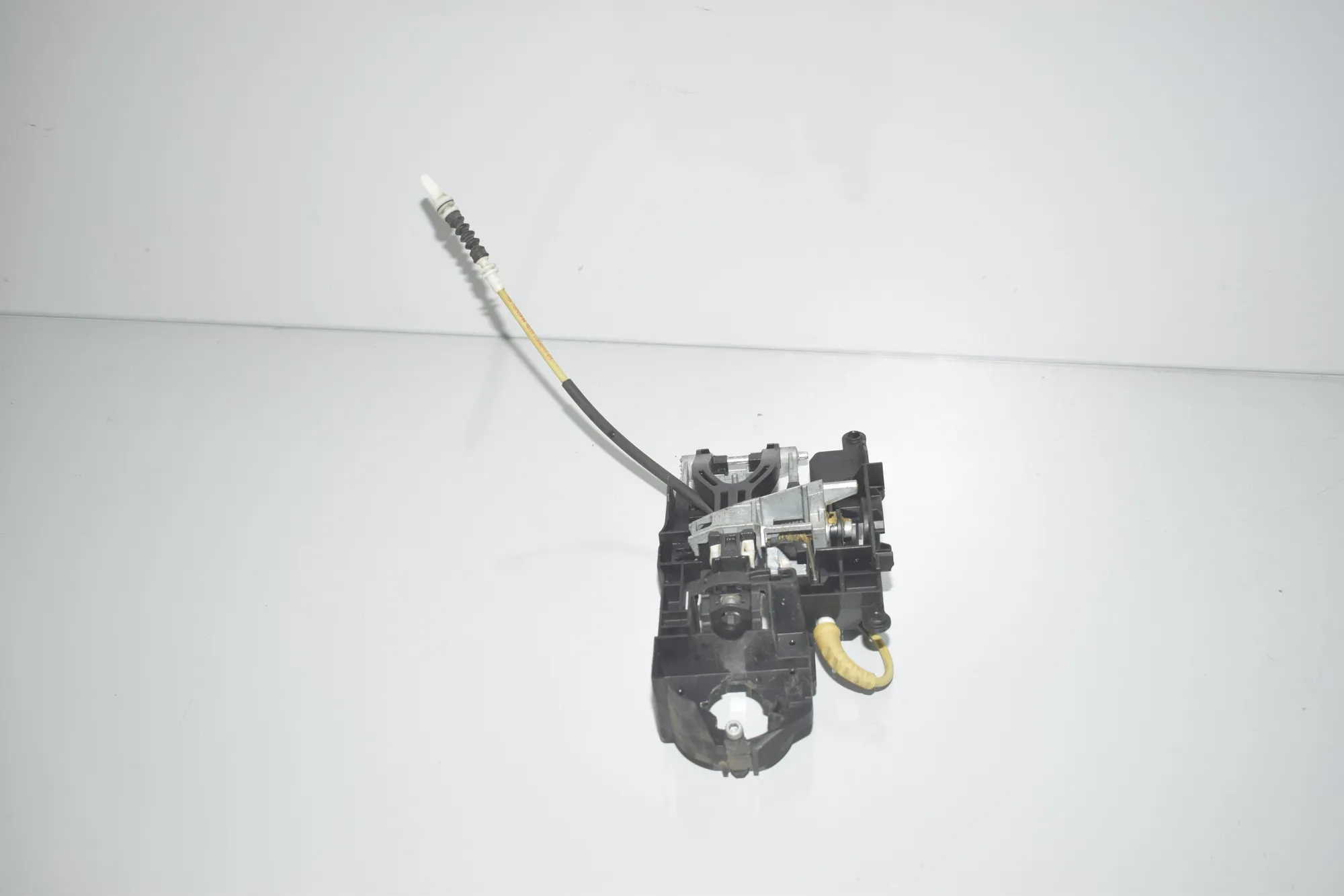 Rear Left Door Interior Handle Frame – OEM 7187227 · BMW 6 Gran Coupe (F06) 650 i xDrive 2013 – 3