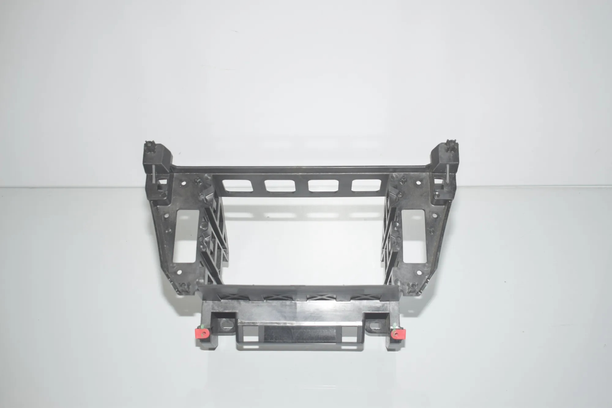 Bracket – OEM 105023891 · BMW 6 Gran Coupe (F06) 650 i xDrive 2013 – 3