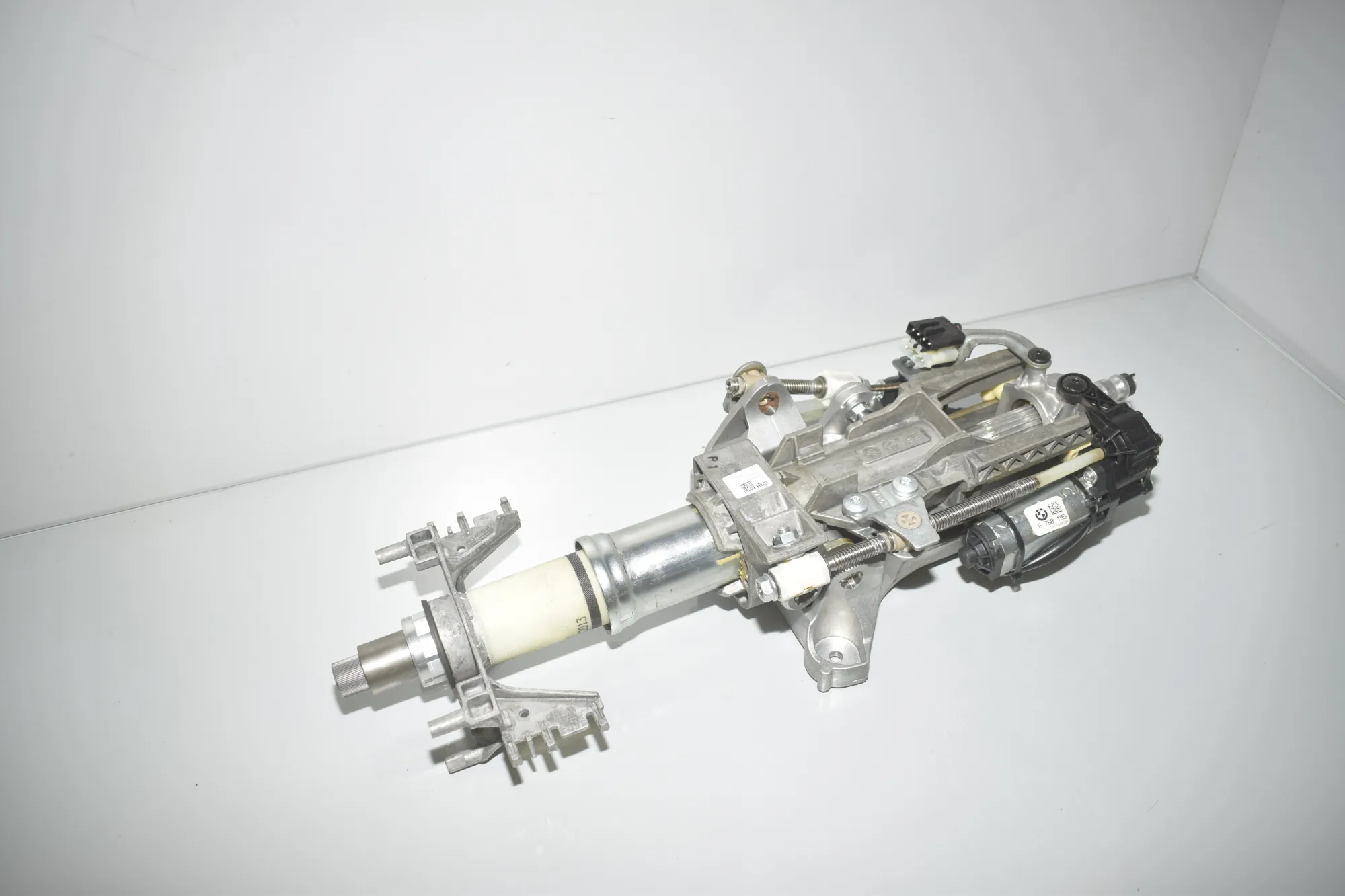 Steering Wheel Adjustment Mechanism – OEM 6788155 · BMW 6 Gran Coupe (F06) 650 i xDrive 2013 – 4