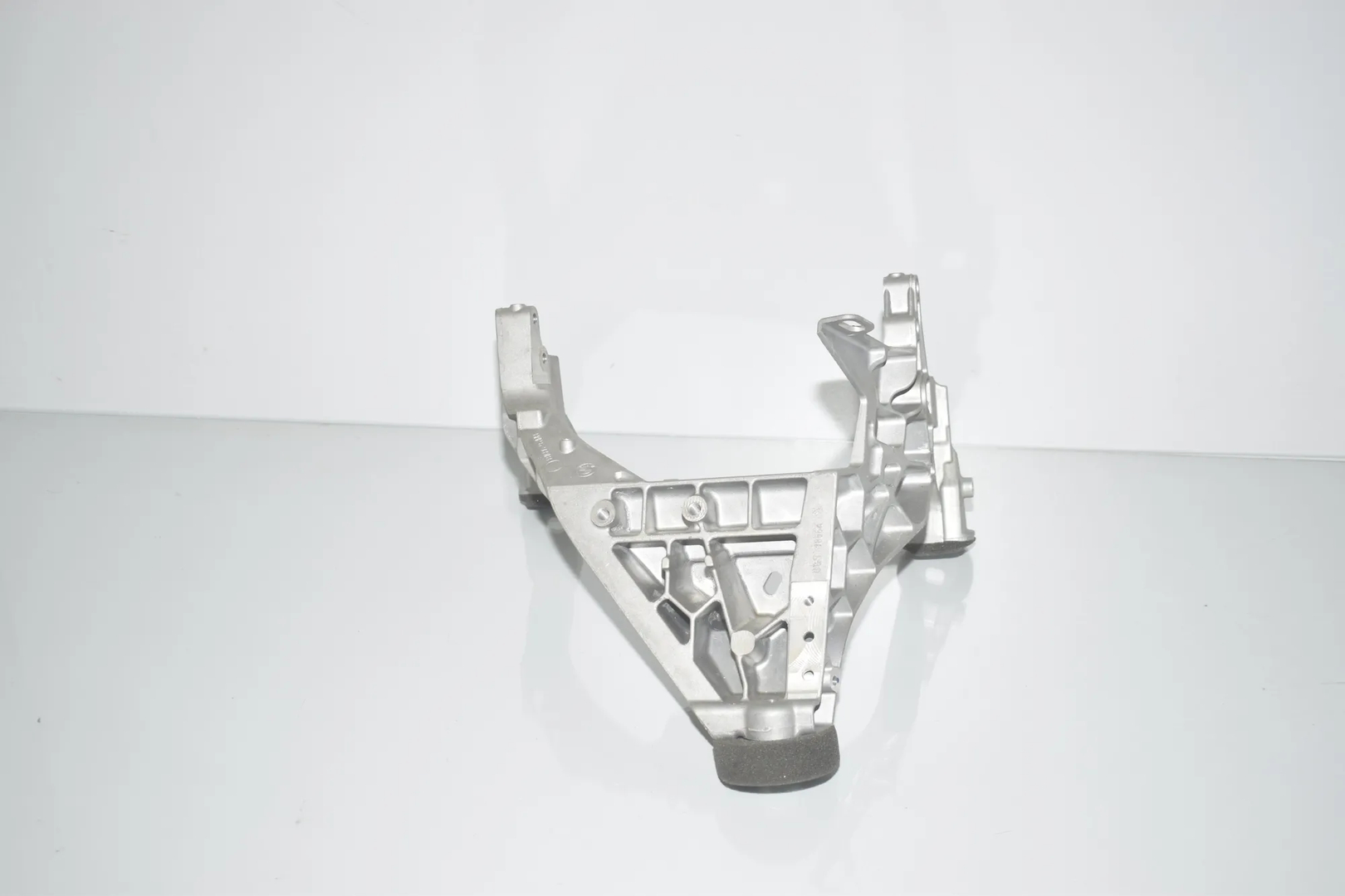 Other Body Parts – OEM 698918 · BMW 6 Gran Coupe (F06) 650 i xDrive 2013