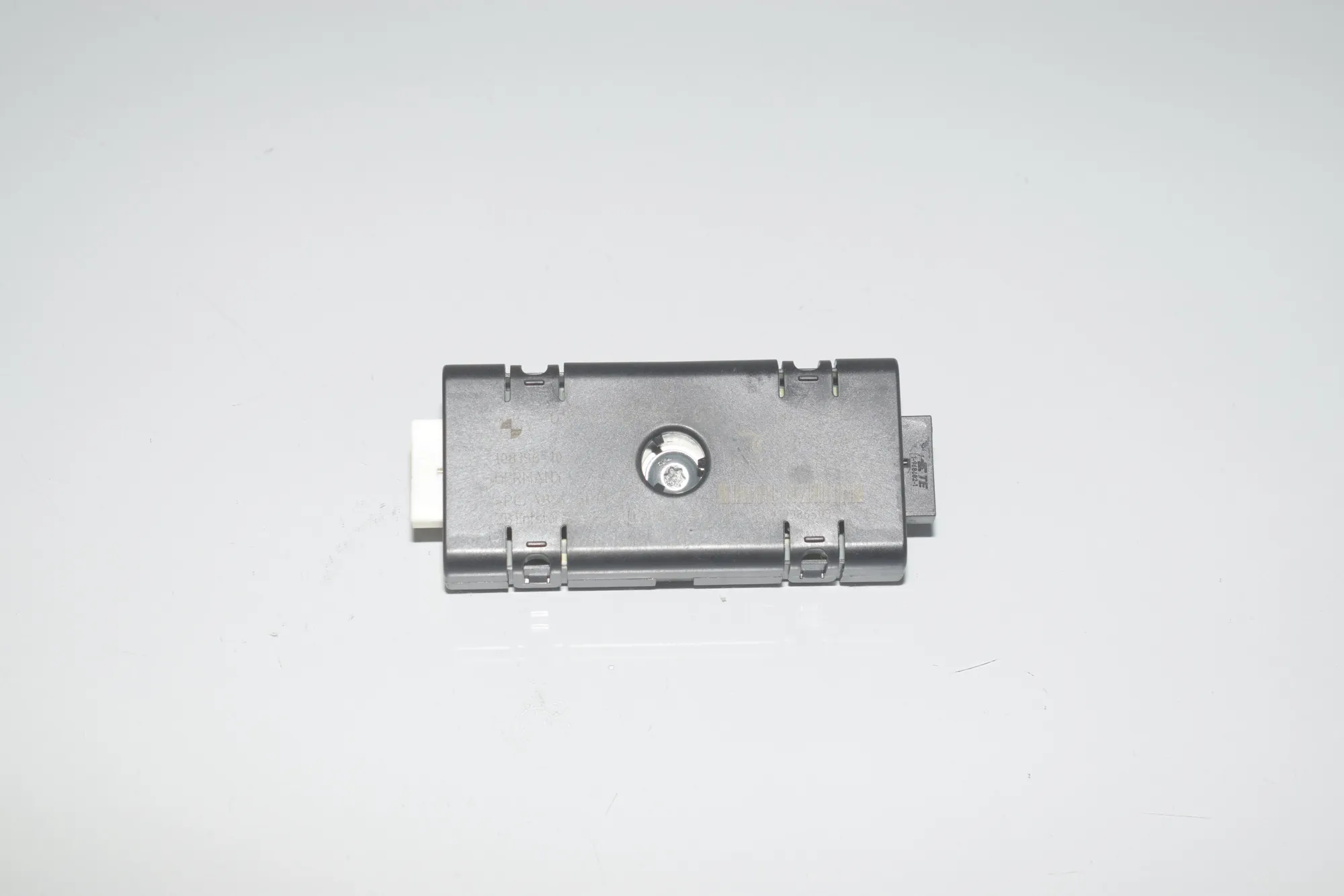 Antenna Amplifier – OEM 9199865 · BMW 5 Touring (F11) 530 d 2015