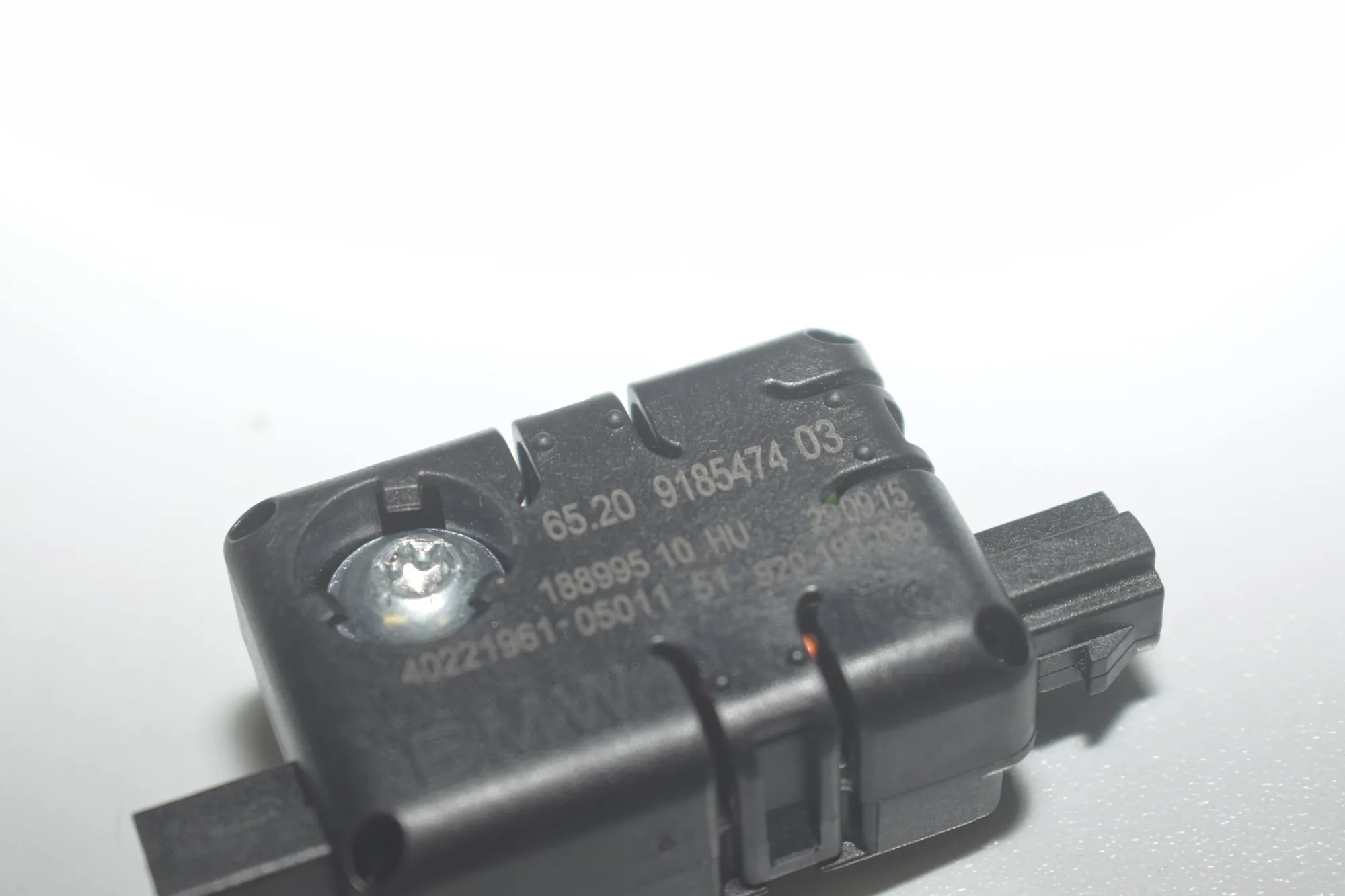 Antenna Amplifier – OEM 9185474 · BMW 5 Touring (F11) 530 d 2015 – 4