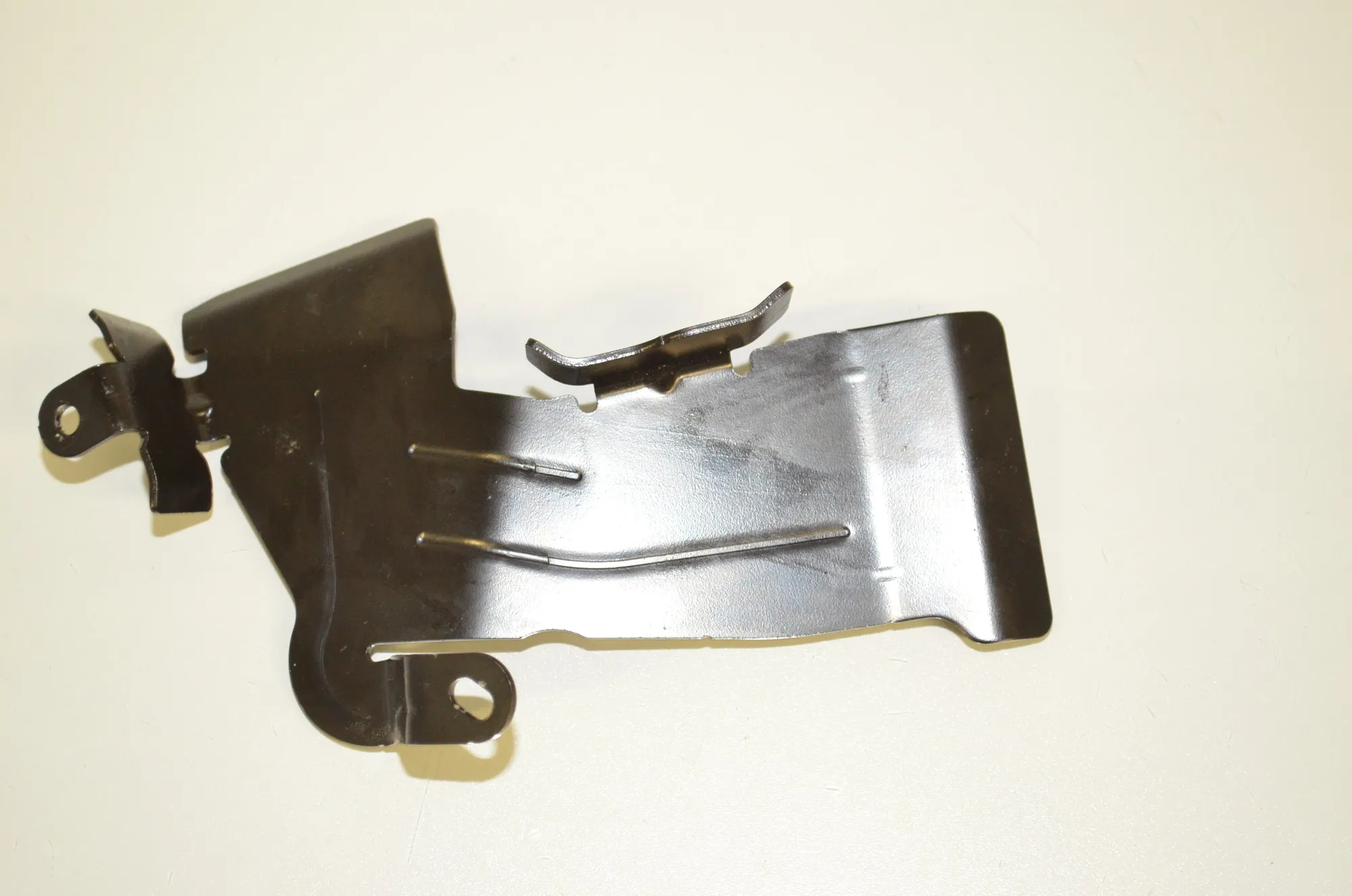 Bracket – OEM 9896380 · BMW 3 Touring (G21) (2019 - -) 330 e Plug-in-Hybrid 2021 – 2