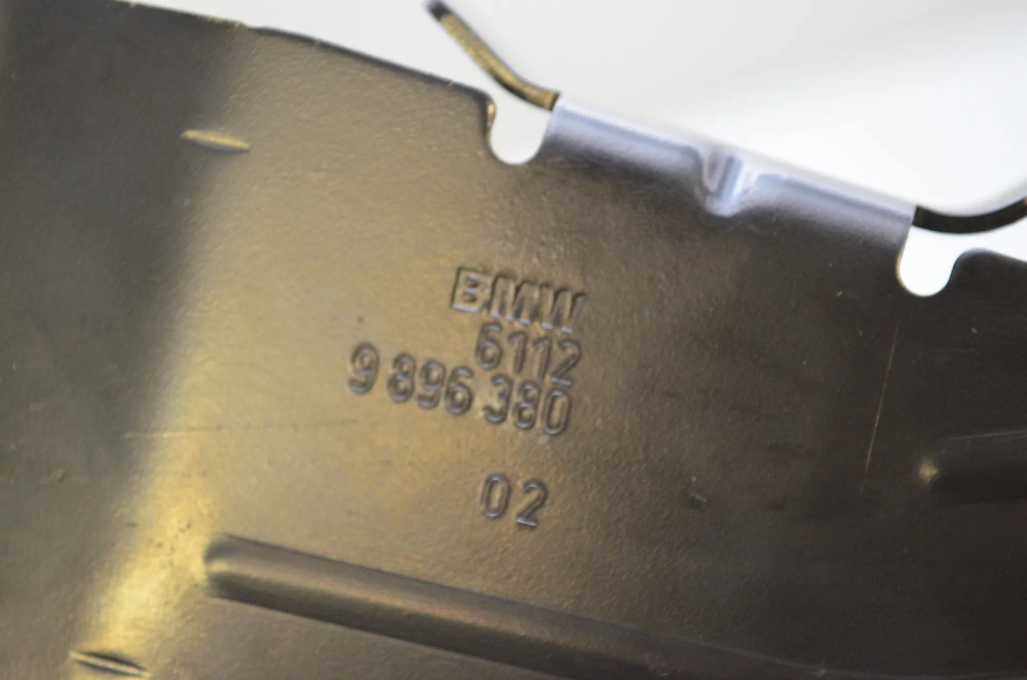 Bracket – OEM 9896380 · BMW 3 Touring (G21) (2019 - -) 330 e Plug-in-Hybrid 2021 – 4
