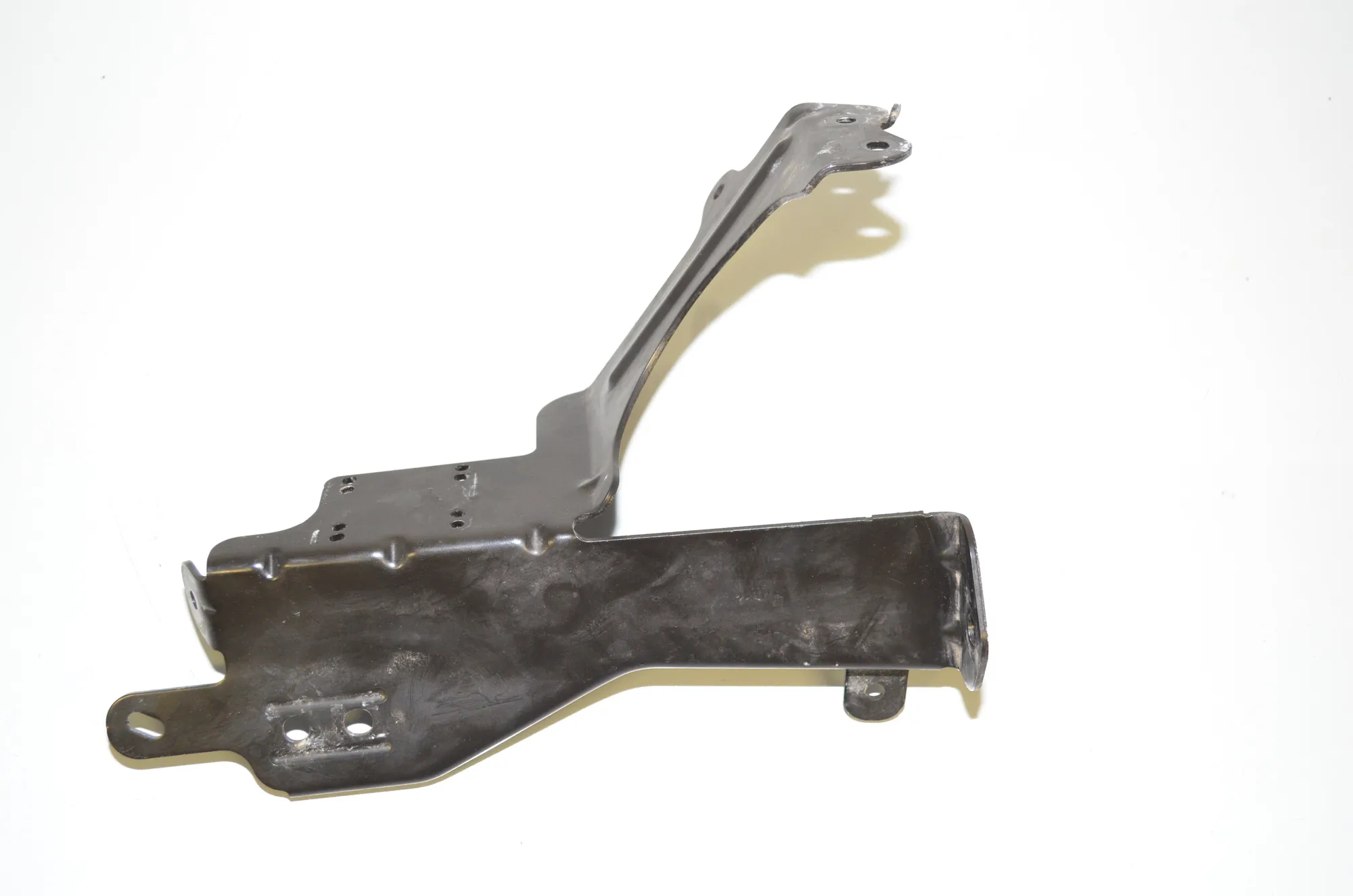 Bracket – OEM 6820736 · BMW 3 Touring (G21) (2019 - -) 330 e Plug-in-Hybrid 2021 – 3