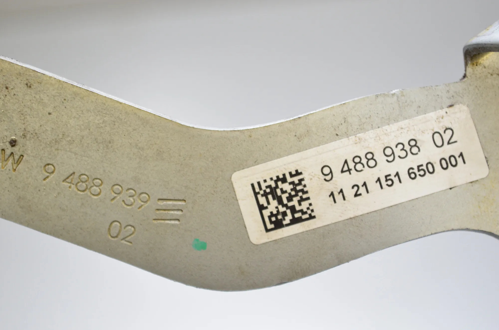 Bracket – OEM 9488939 · BMW 3 Touring (G21) (2019 - -) 330 e Plug-in-Hybrid 2021 – 4