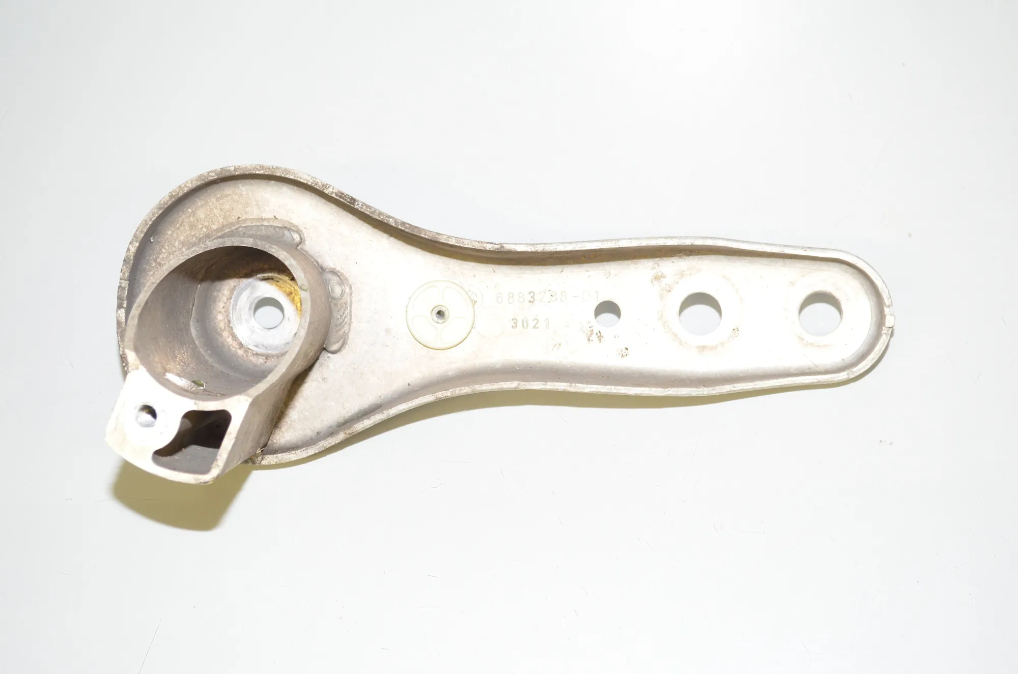 Bracket – OEM 6883288 · BMW 3 Touring (G21) (2019 - -) 330 e Plug-in-Hybrid 2021