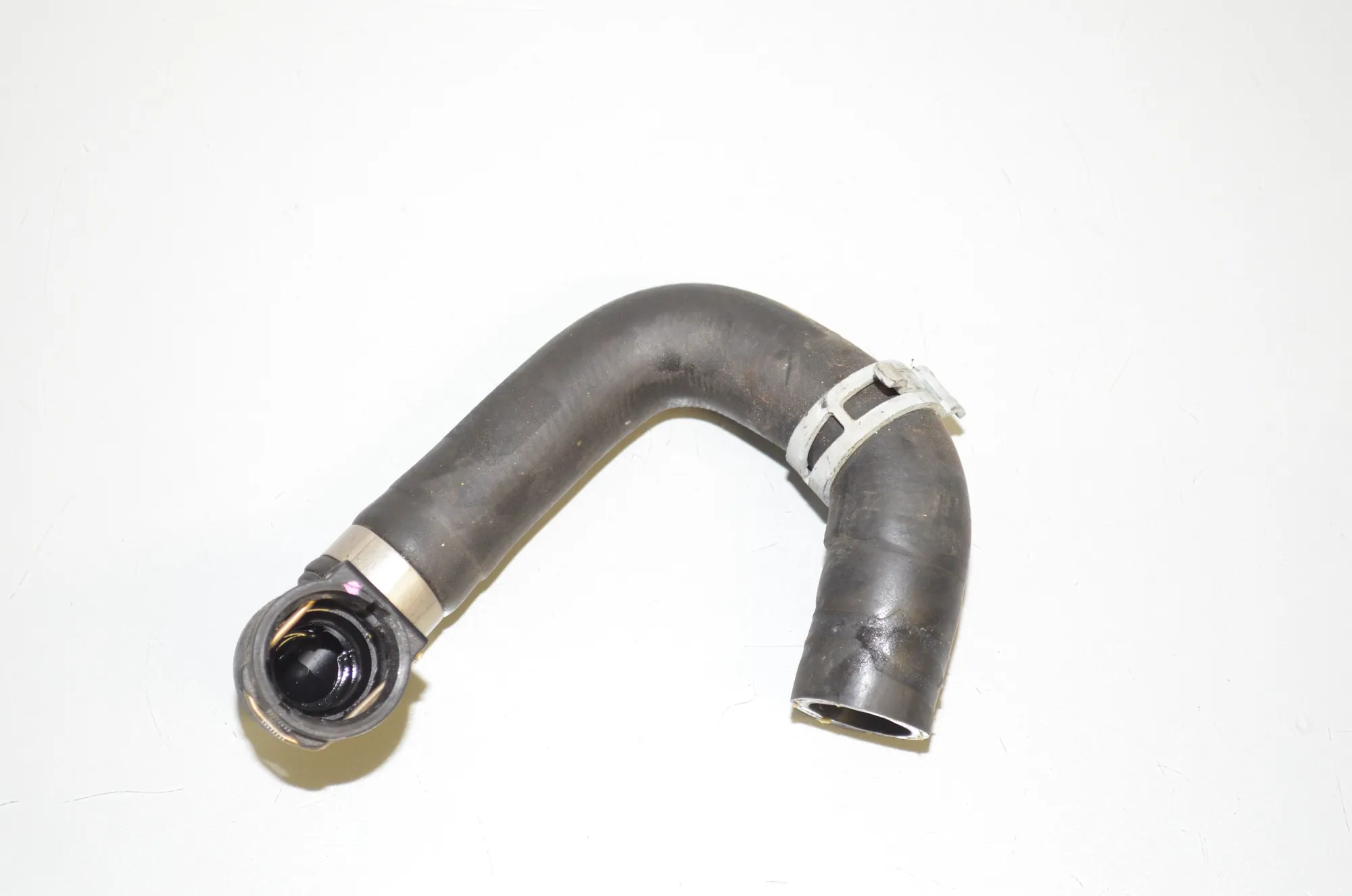 Coolant Hose Pipe – OEM 9398957 · BMW 3 Touring (G21) (2019 - -) 330 e Plug-in-Hybrid 2021 – 3