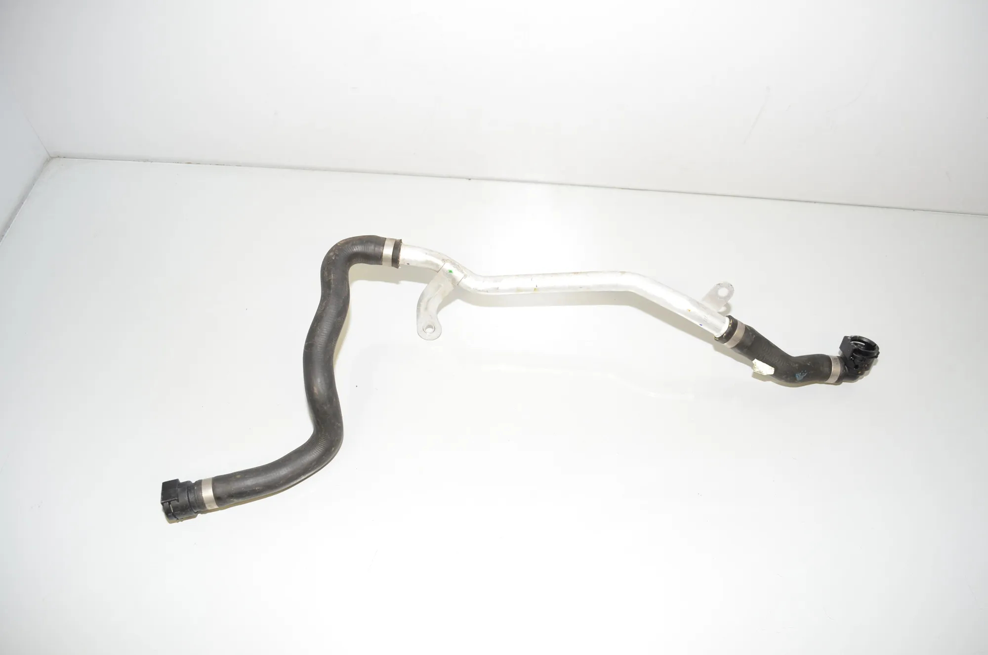 A/C Air Con Hose Pipe – OEM 9875345 · BMW 3 Touring (G21) (2019 - -) 330 e Plug-in-Hybrid 2021 – 3
