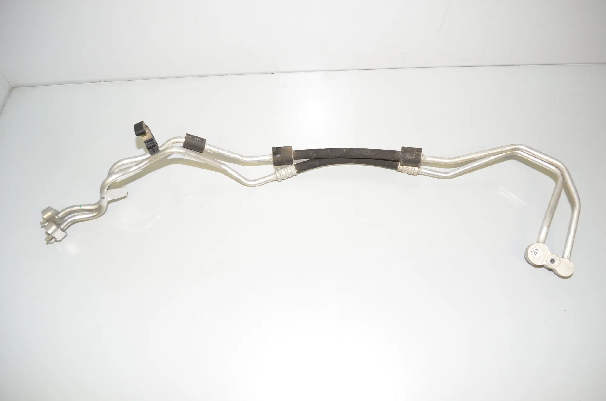 A/C Air Con Hose Pipe – OEM 9395473 · BMW 3 Touring (G21) (2019 - -) 330 e Plug-in-Hybrid 2021 – 2