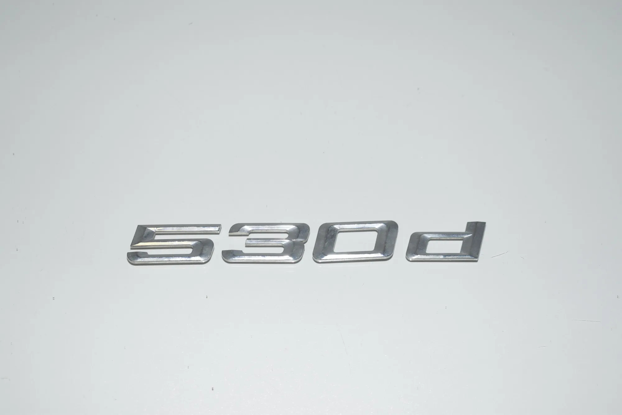 Car Manufacturer Badge Emblem – OEM 7209159 · BMW 5 Touring (F11) 530 d 2015