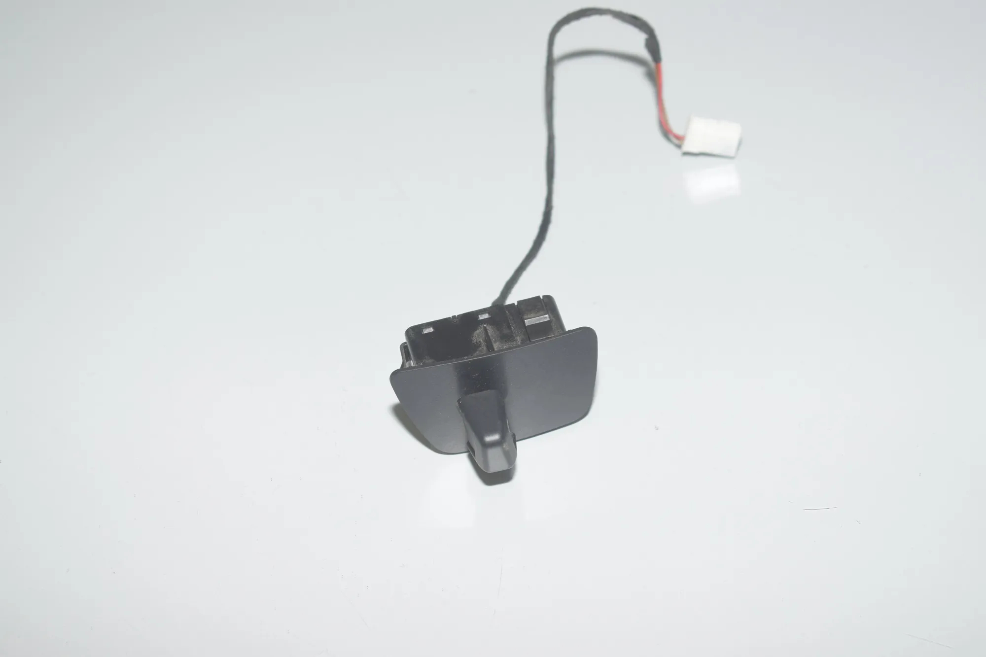 Steering Wheel Position Control Knob – OEM 9188877 · BMW 5 Touring (F11) 530 d 2015 – 3