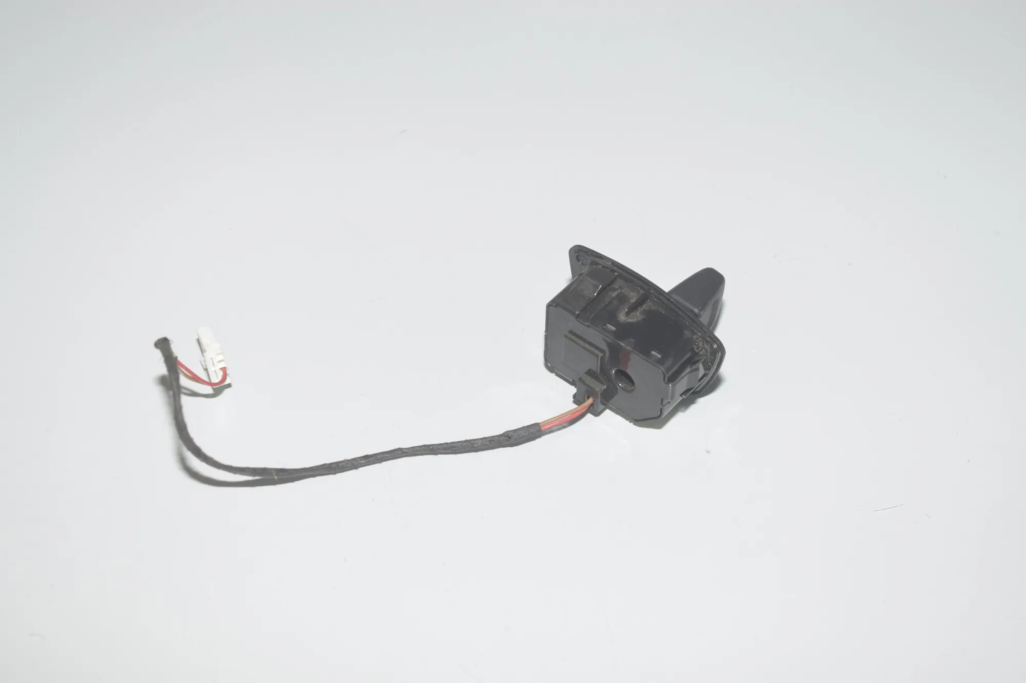 Steering Wheel Position Control Knob – OEM 9188877 · BMW 5 Touring (F11) 530 d 2015 – 2