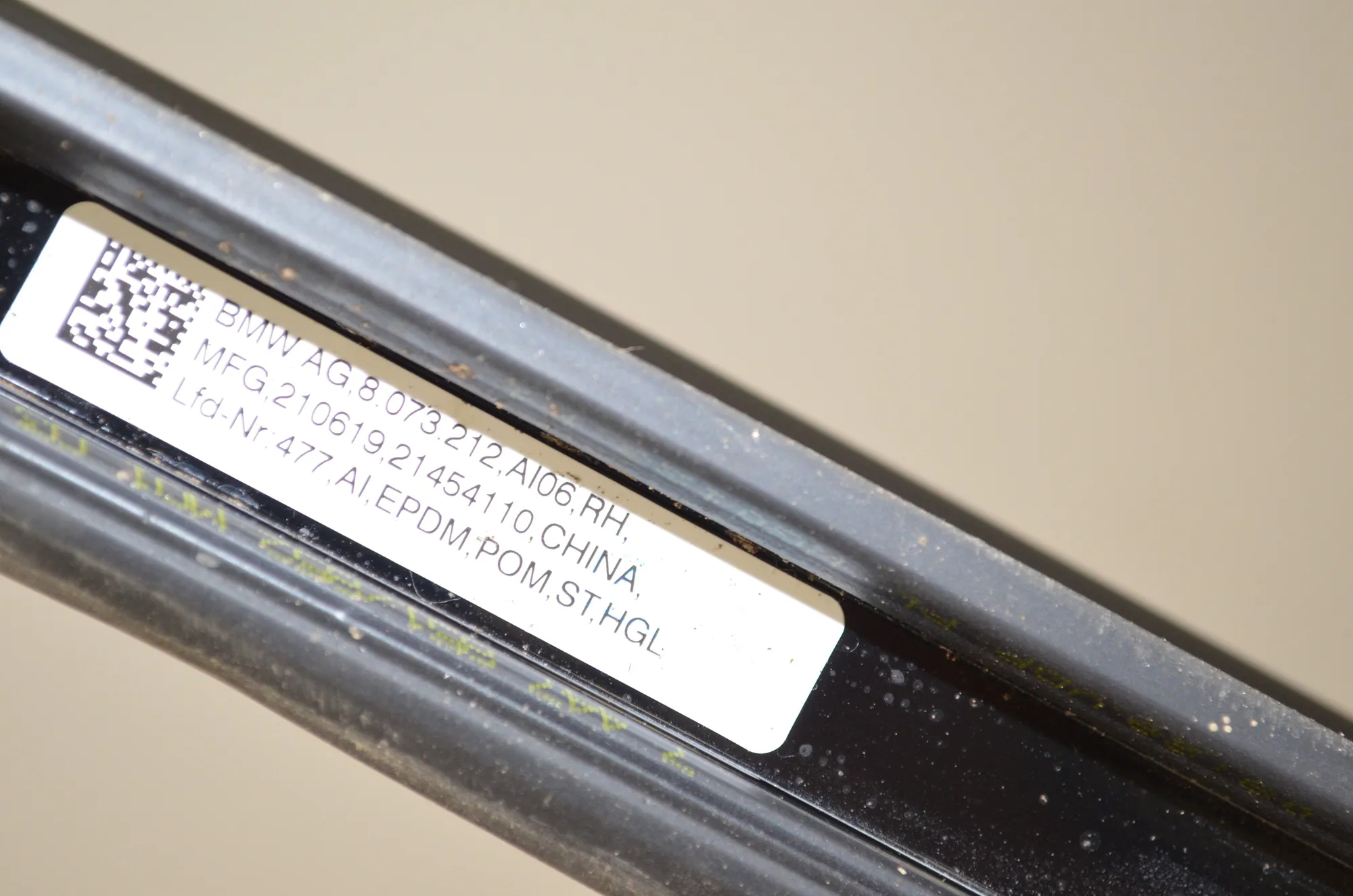 Right Side Roof Rail – OEM 8073212 · BMW 3 Touring (G21) (2019 - -) 330 e Plug-in-Hybrid 2021 – 4