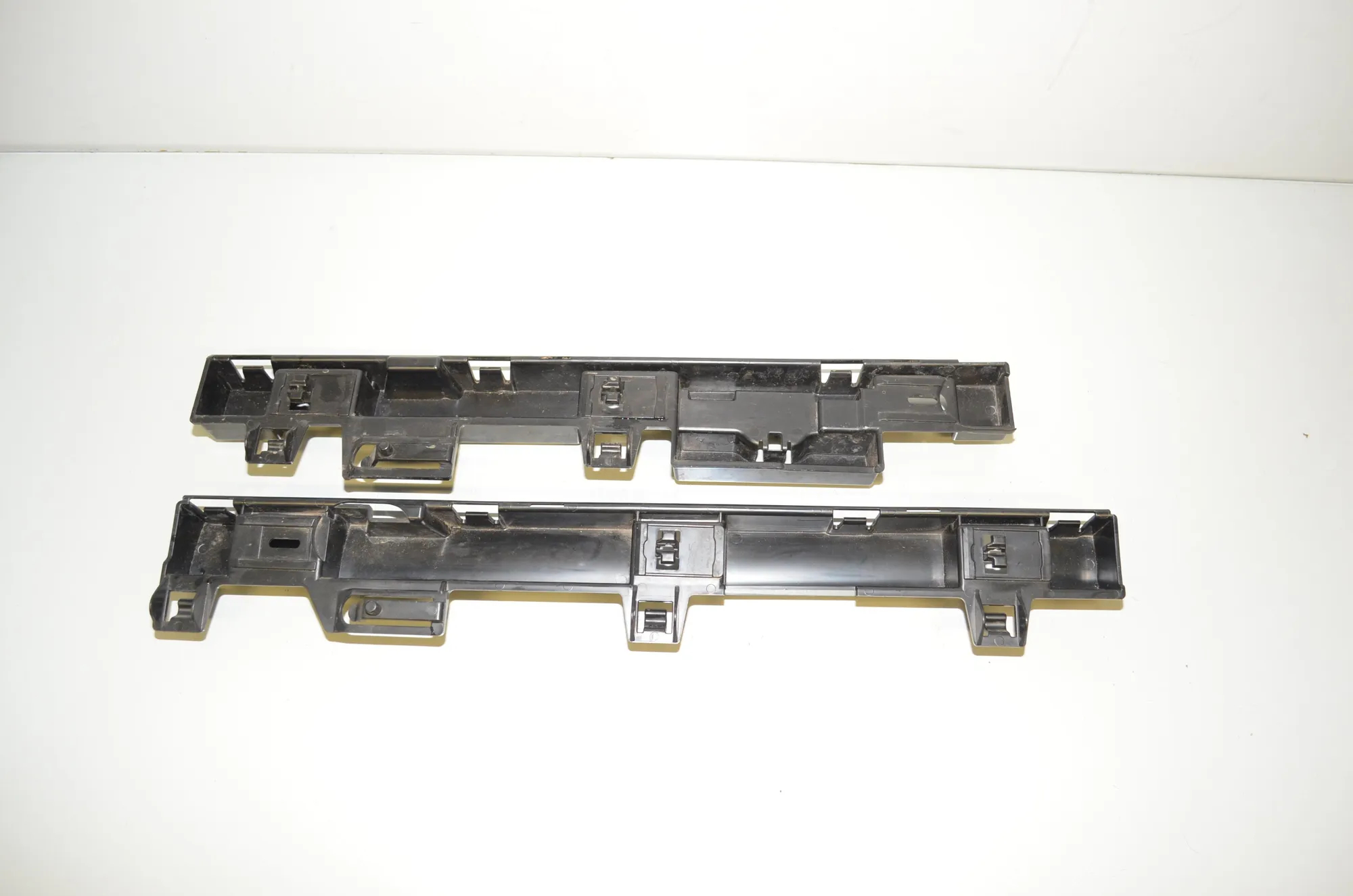 Sideskirt Bracket – OEM 7388352 · BMW 2 Cabrio (F23) 220 i 2017 – 2