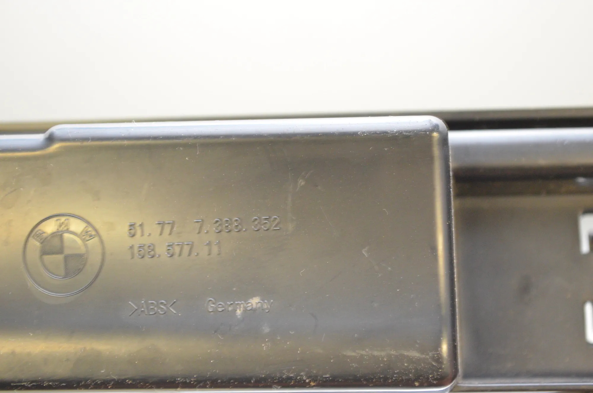 Sideskirt Bracket – OEM 7388352 · BMW 2 Cabrio (F23) 220 i 2017 – 4
