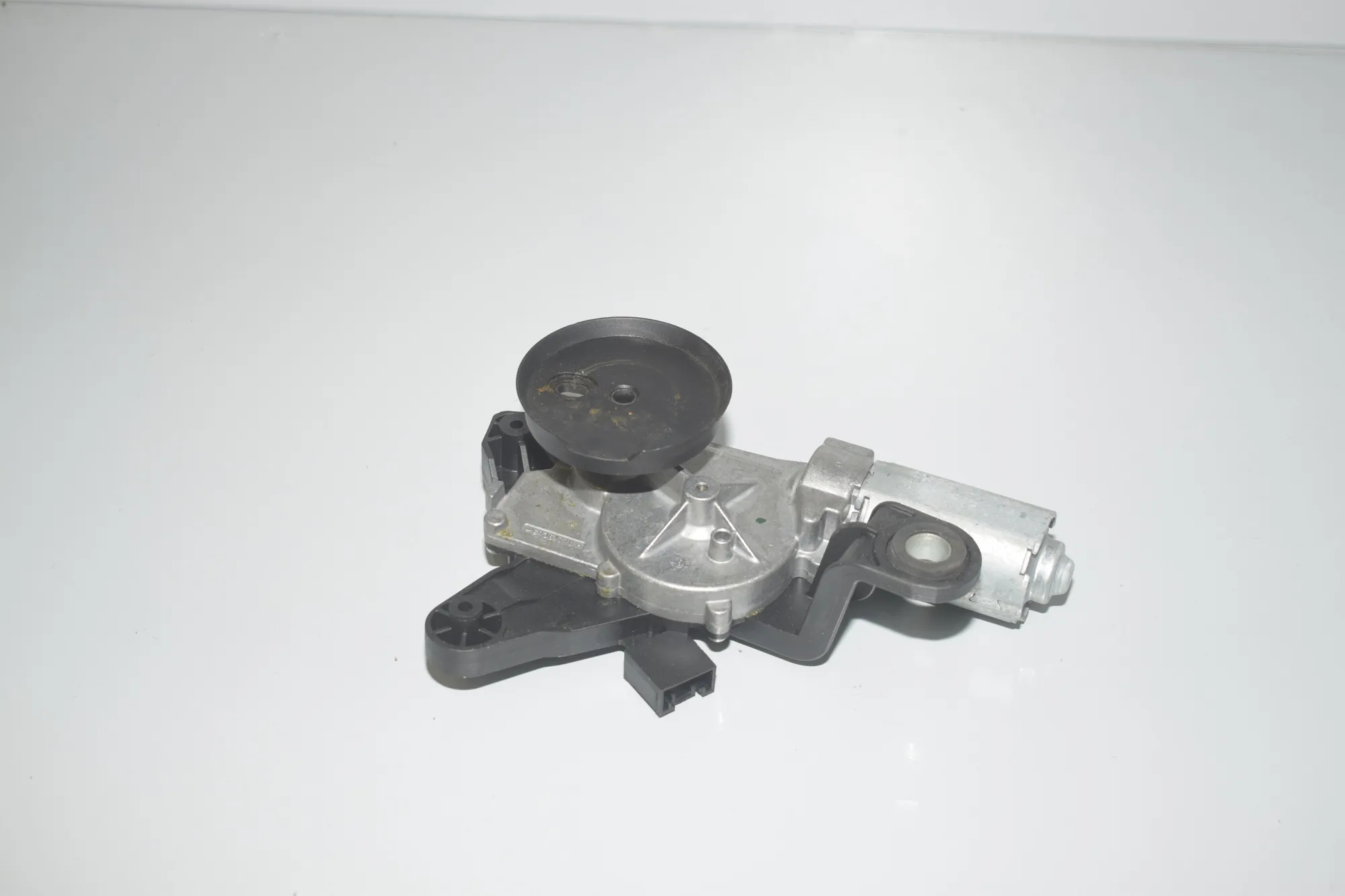 Tailgate Window Wiper Motor – OEM 7311415 · BMW 5 Touring (F11) 530 d 2015 – 2