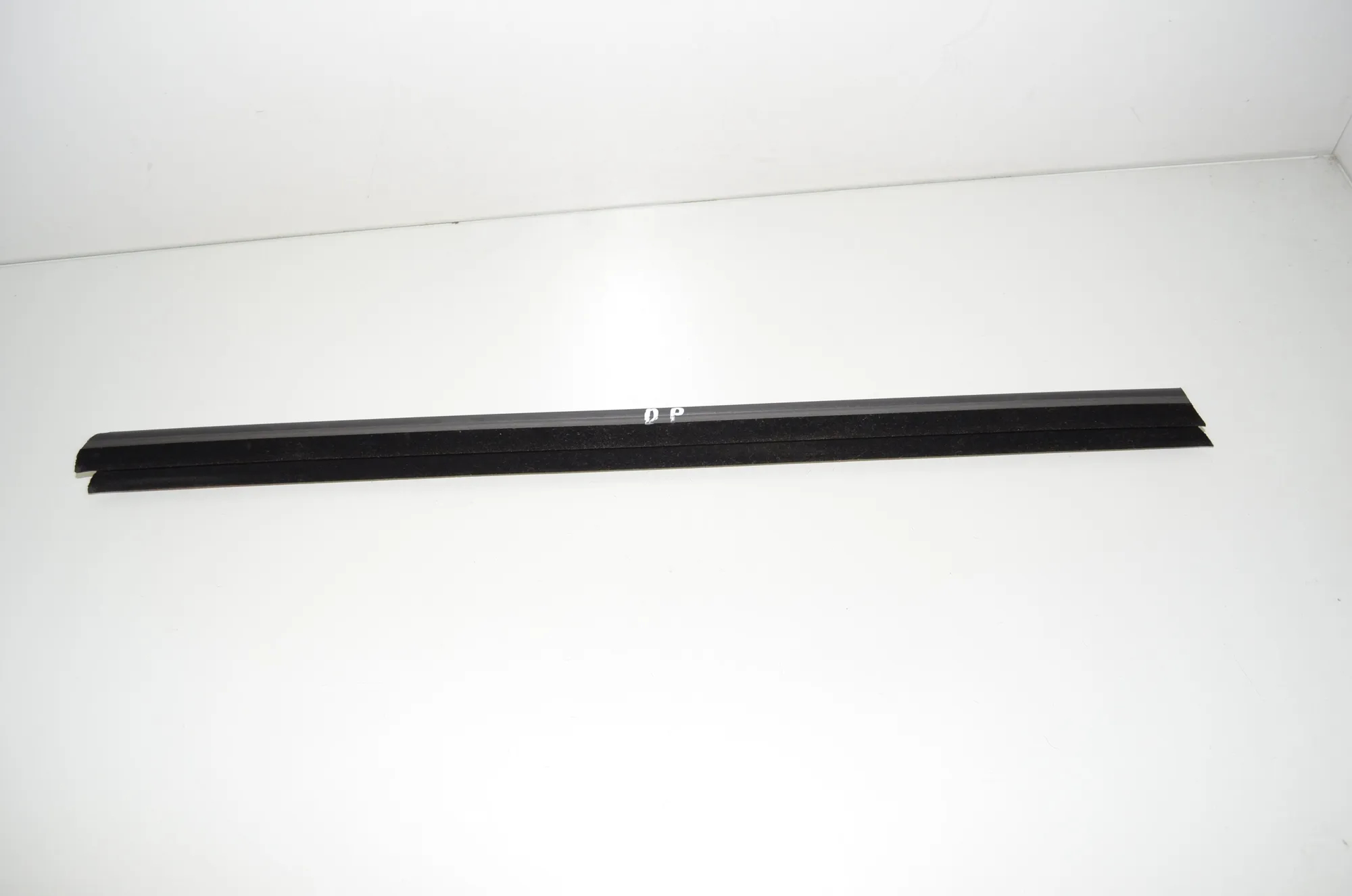 Front Right Door Window Molding – OEM 7182278 · BMW 5 Touring (F11) 530 d 2015